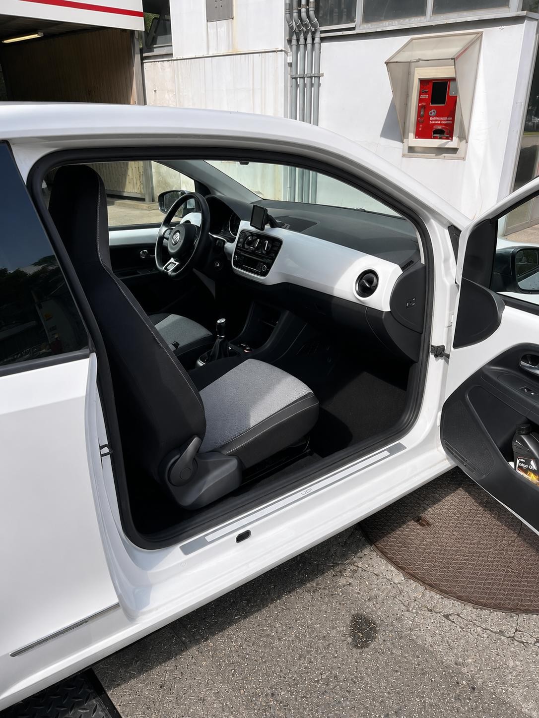 VW 1.0 MPI 75 Move-image-3
