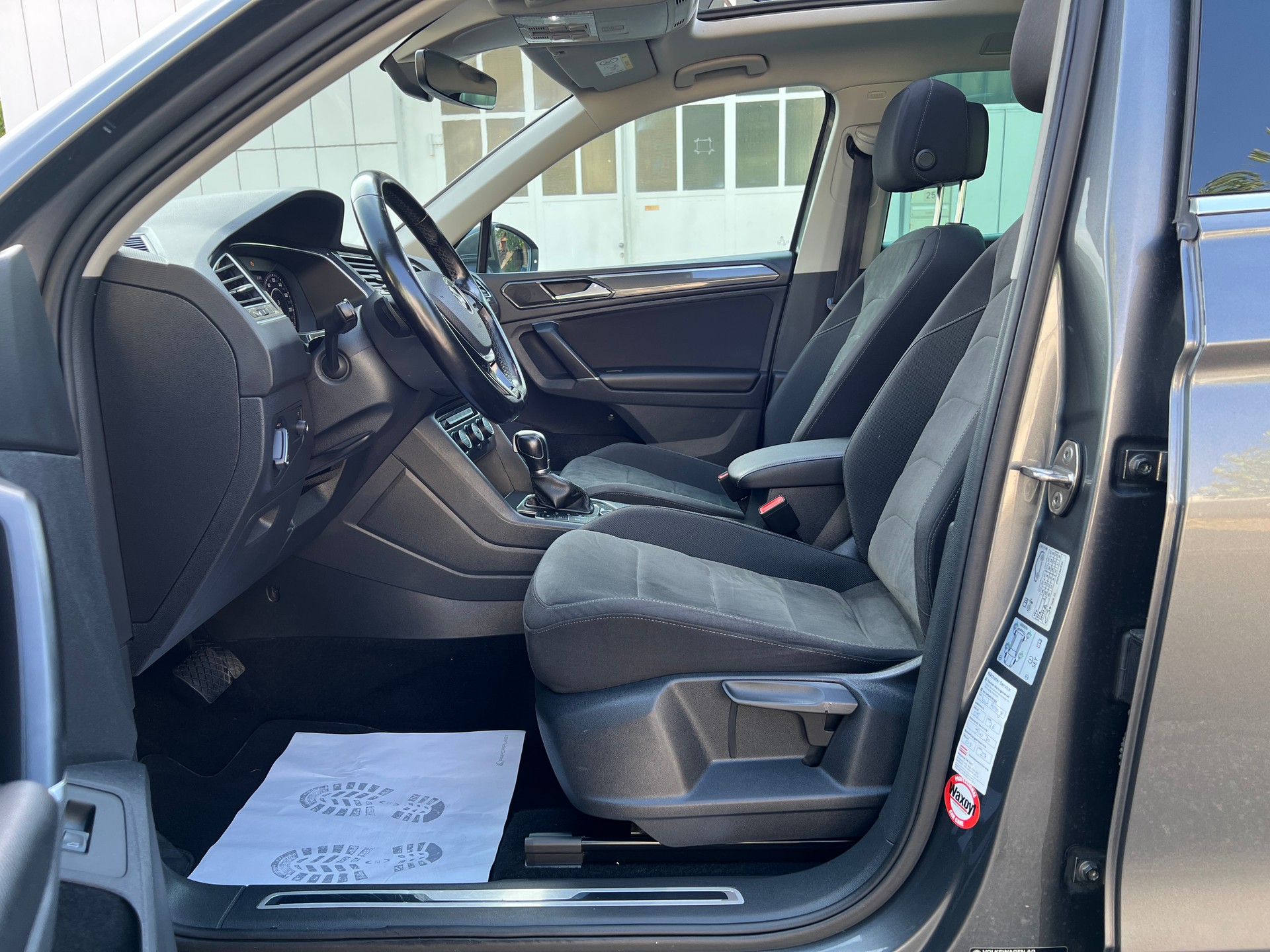 VW Tiguan 2.0 TDI SCR Highline 4Motion DSG-image-8