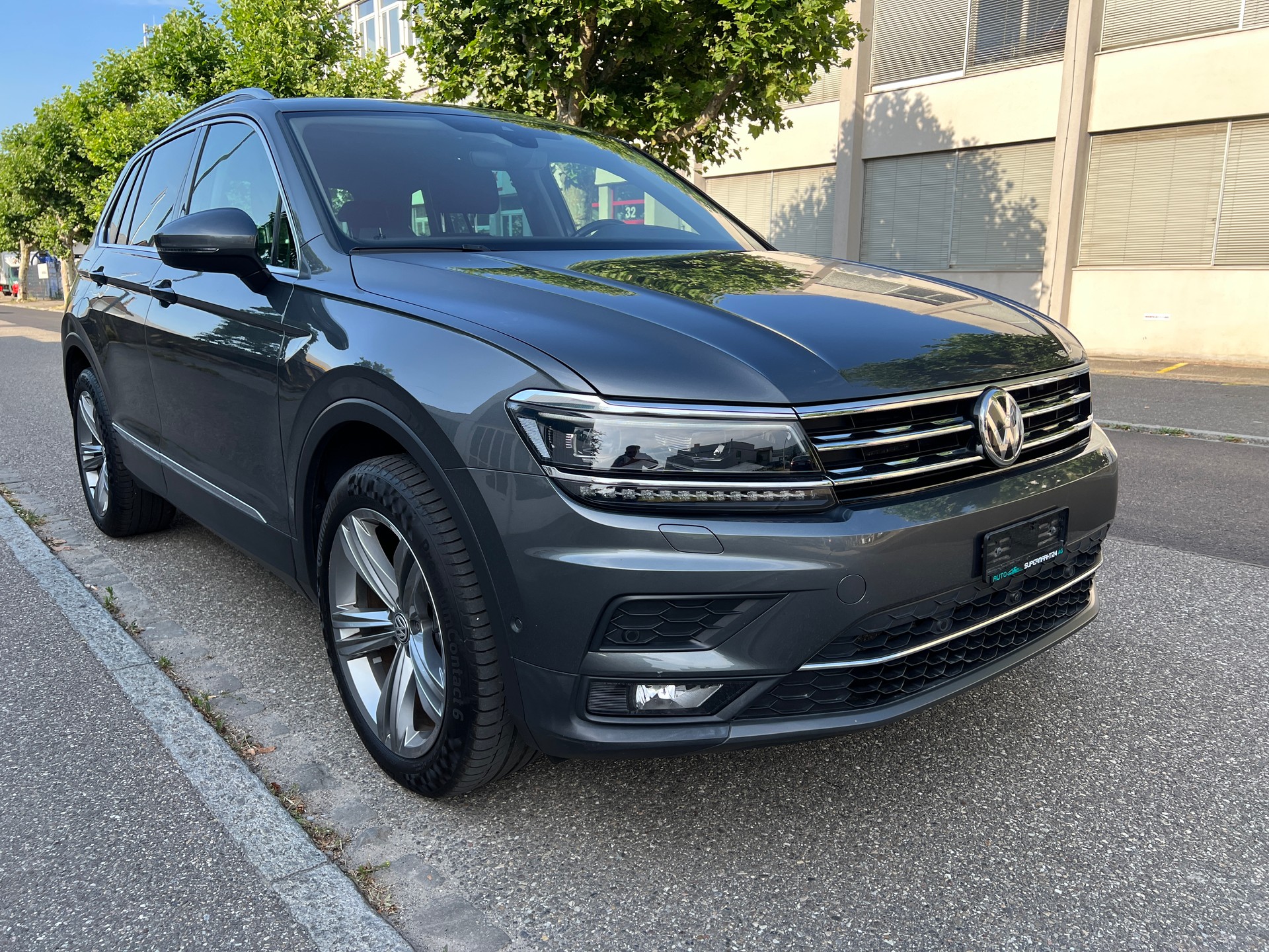 VW Tiguan 2.0 TDI SCR Highline 4Motion DSG-image-0