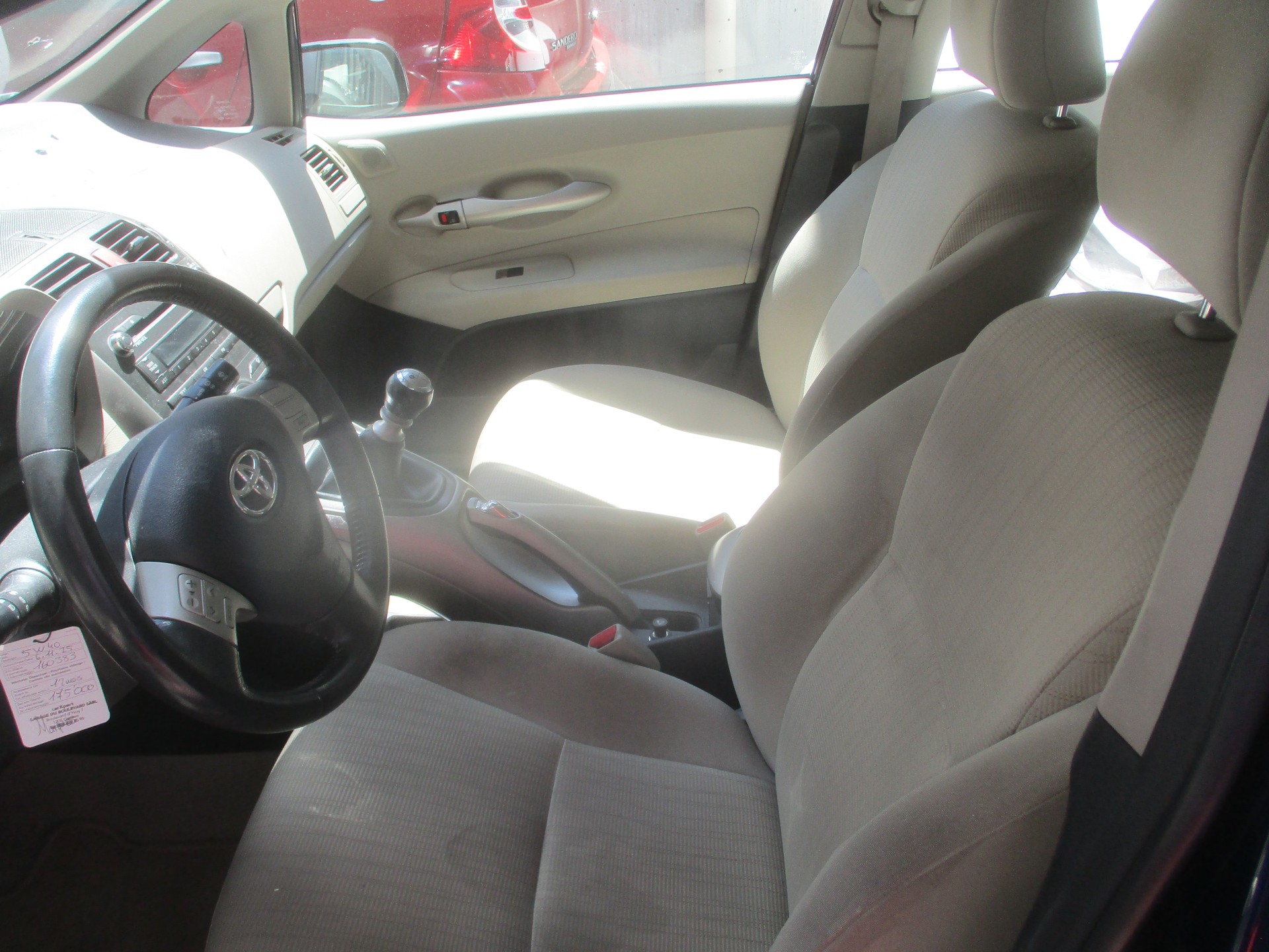 TOYOTA Auris 2.0 D-4D Linea Sol-image-6