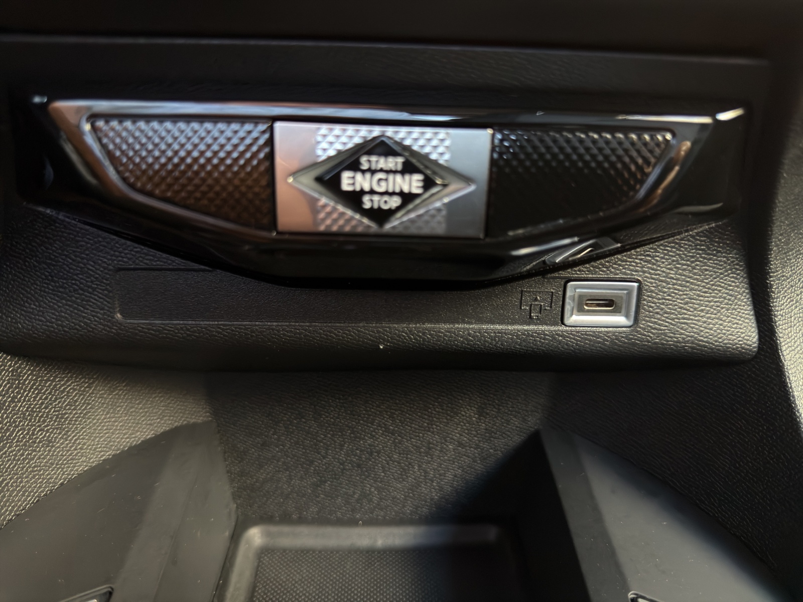 DS AUTOMOBILES DS 3 1.2 PureTech Rivoli EAT8-image-21