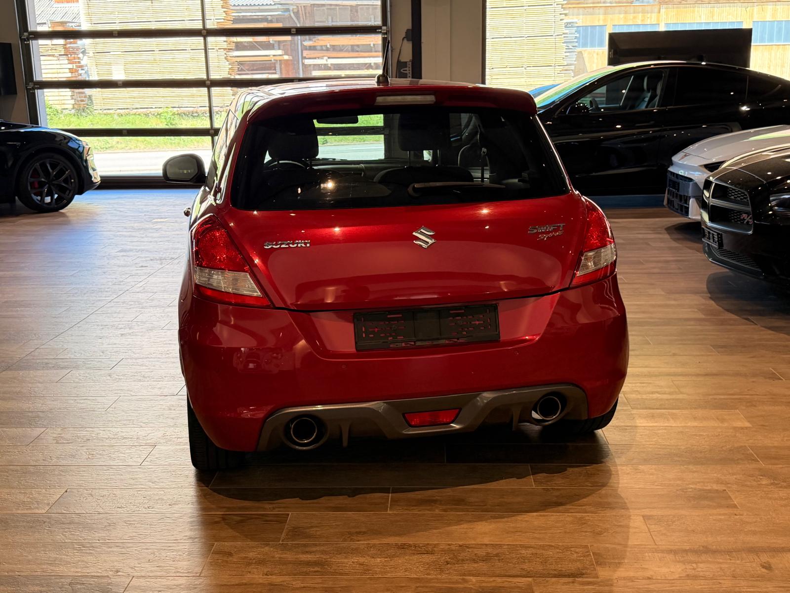 SUZUKI Swift 1.6i 16V Sport-image-12