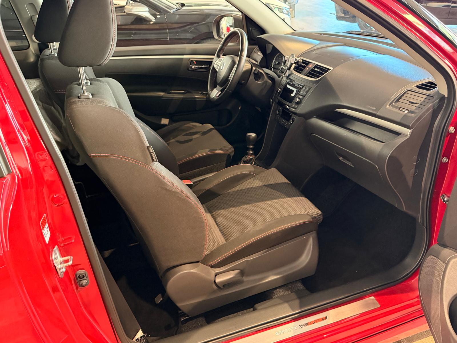 SUZUKI Swift 1.6i 16V Sport-image-8