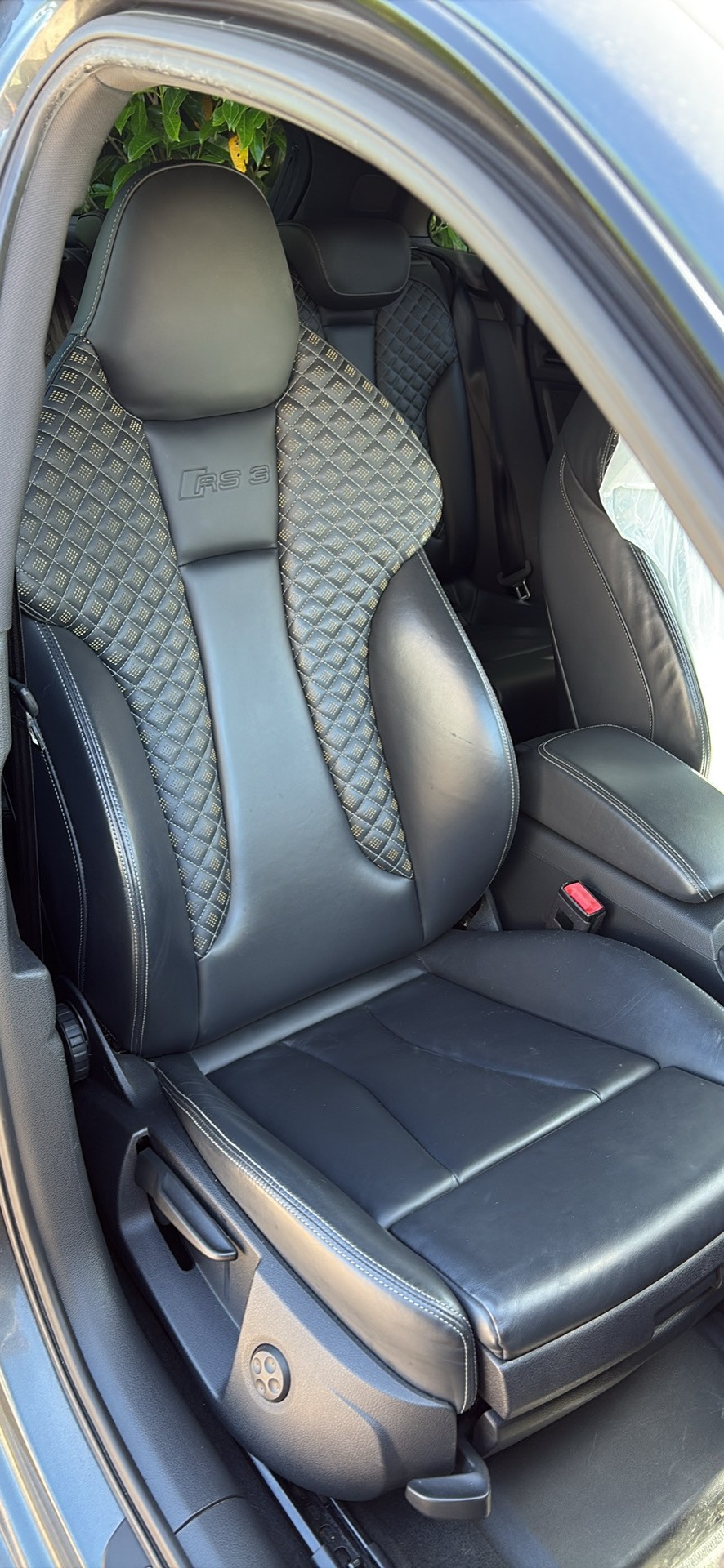 AUDI RS3 2.5 T FSI quattro S-Tronic-image-4