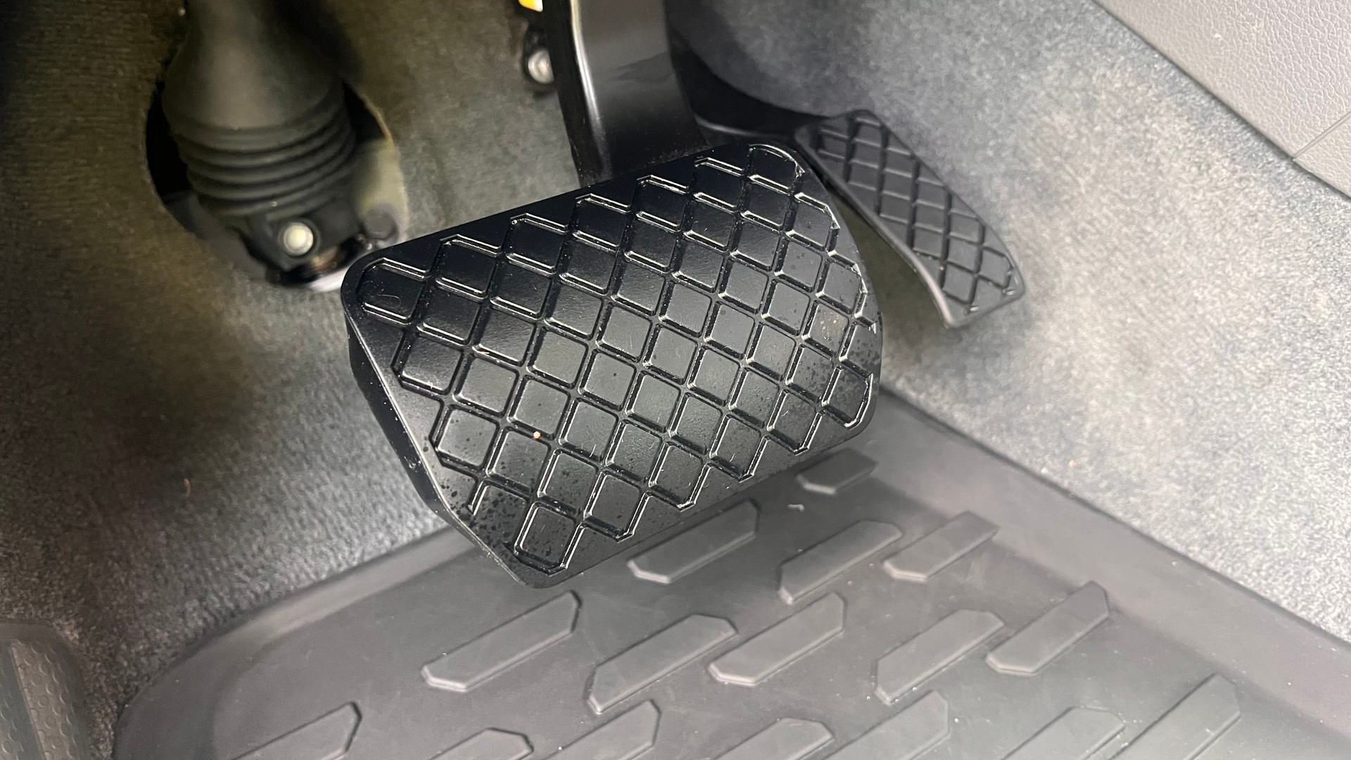 VW 2.0 TDI 150 Ocean Edition Liberty DSG 4m-image-17