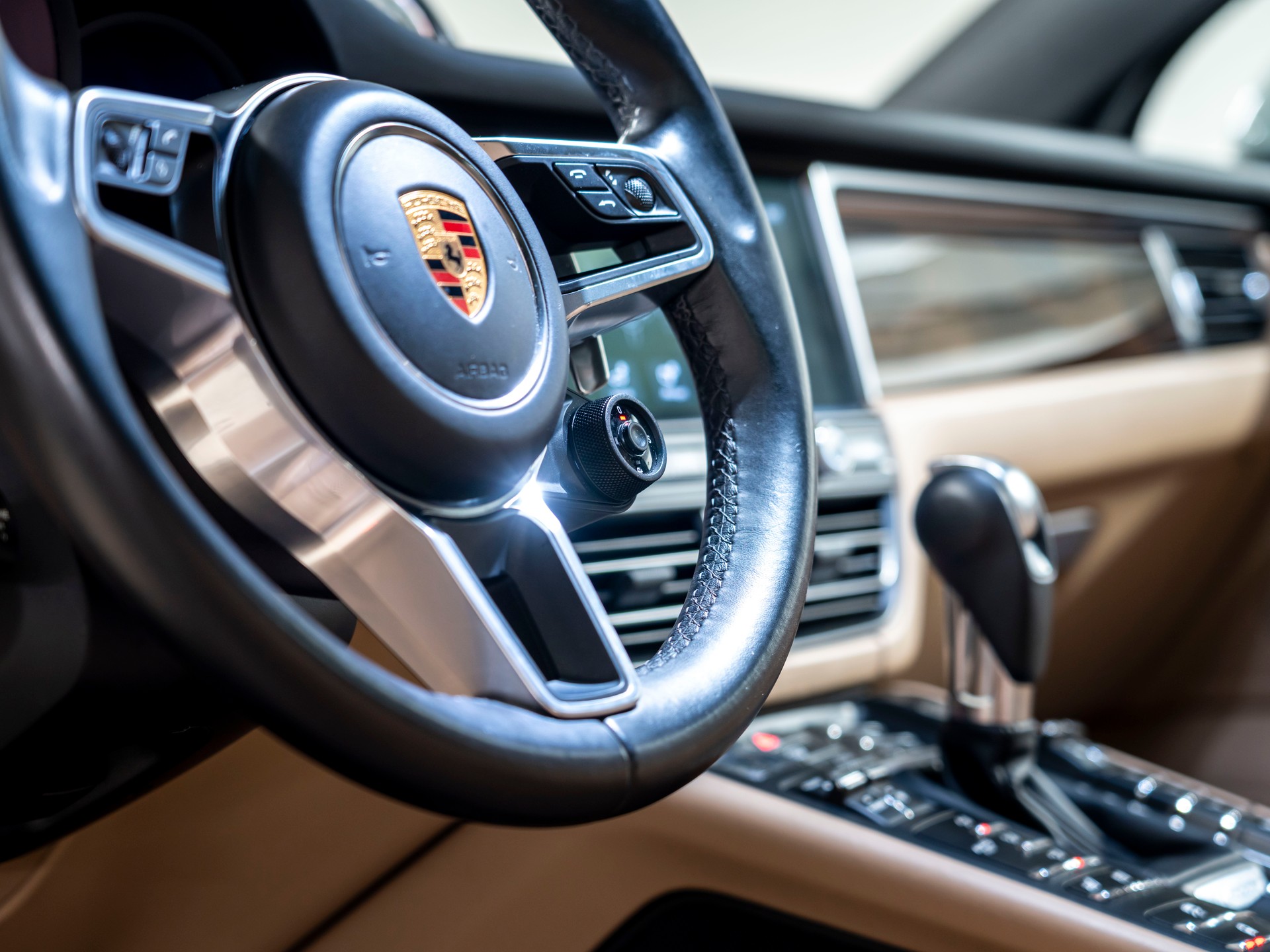 PORSCHE Macan GTS PDK-image-18