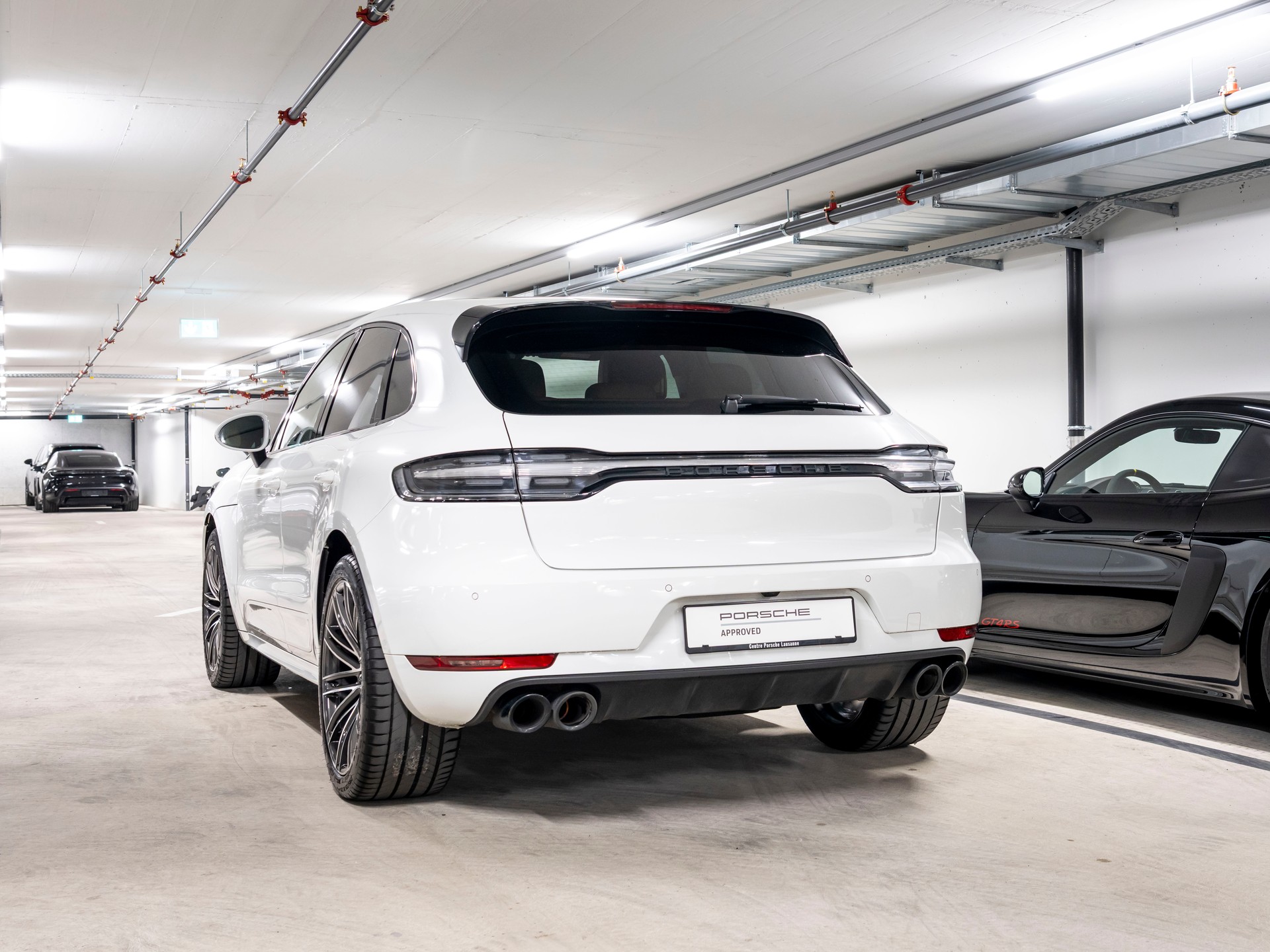 PORSCHE Macan GTS PDK-showroom-element-2