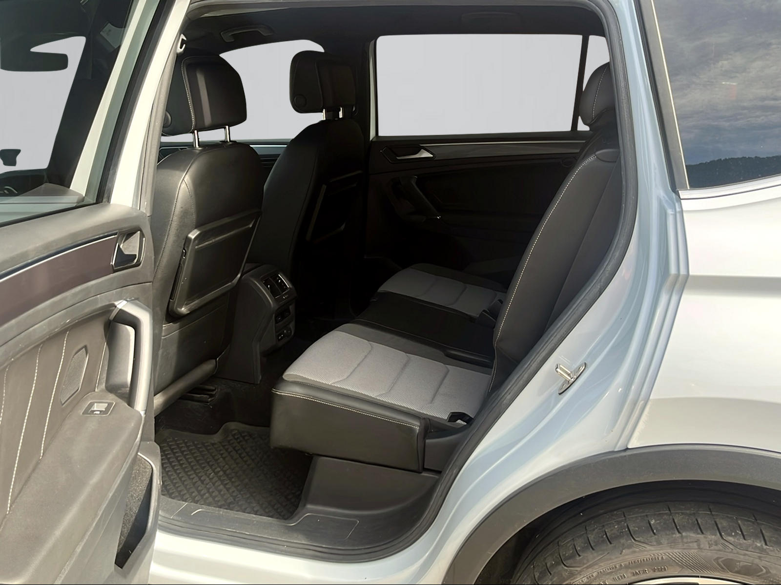 VW Tiguan Allspace 2.0TSI Highline 4Motion DSG-image-7