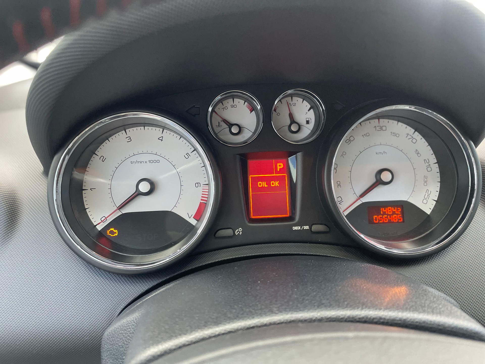 PEUGEOT 308 SW 1.6 16V Turbo Swiss Edition Automatic-image-8
