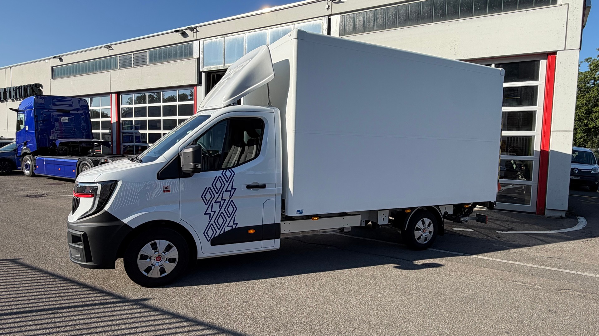 RENAULT E-Tech Master Koffer/Hebebühne-image-1