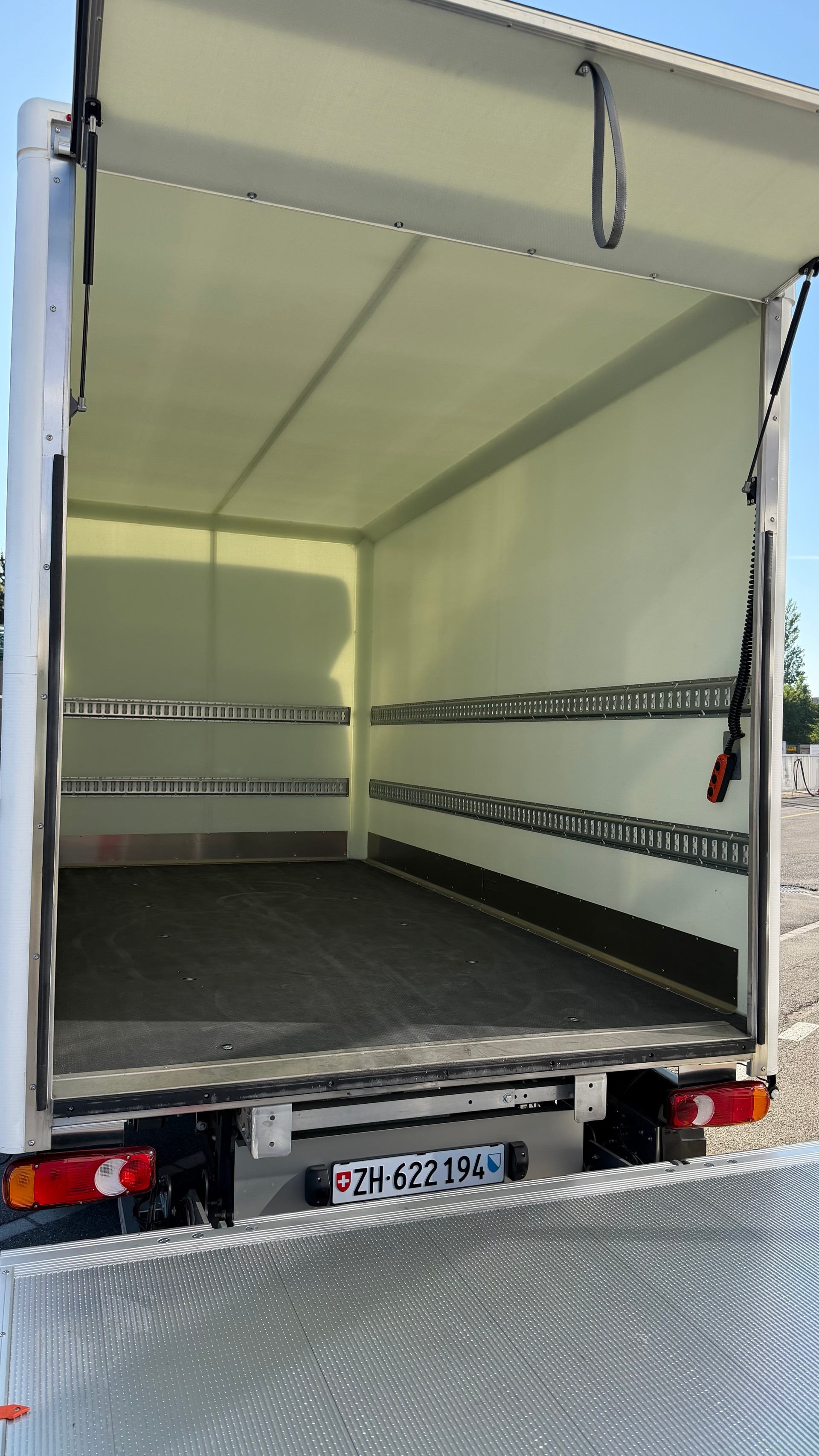 RENAULT E-Tech Master Koffer/Hebebühne-image-3