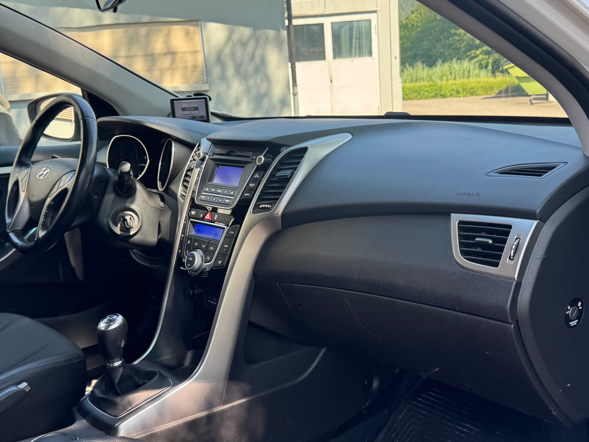 HYUNDAI i30 1.6 GDI GO!-image-10
