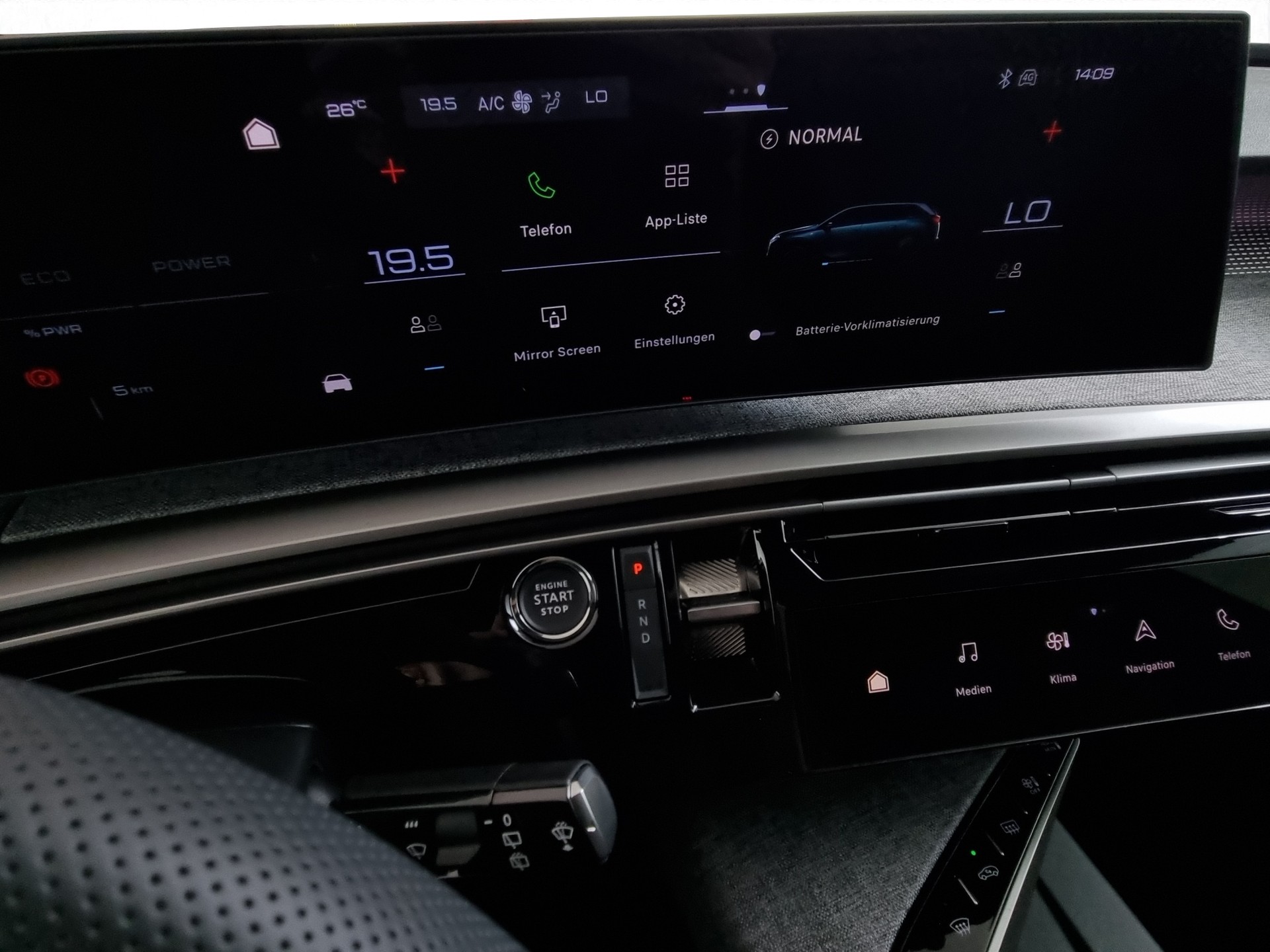 PEUGEOT 5008 GT Exclusive AWD 73kWh 7-Plätzer-image-13