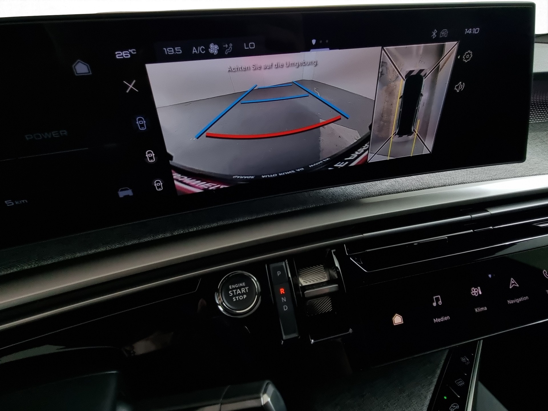 PEUGEOT 5008 GT Exclusive AWD 73kWh 7-Plätzer-image-15