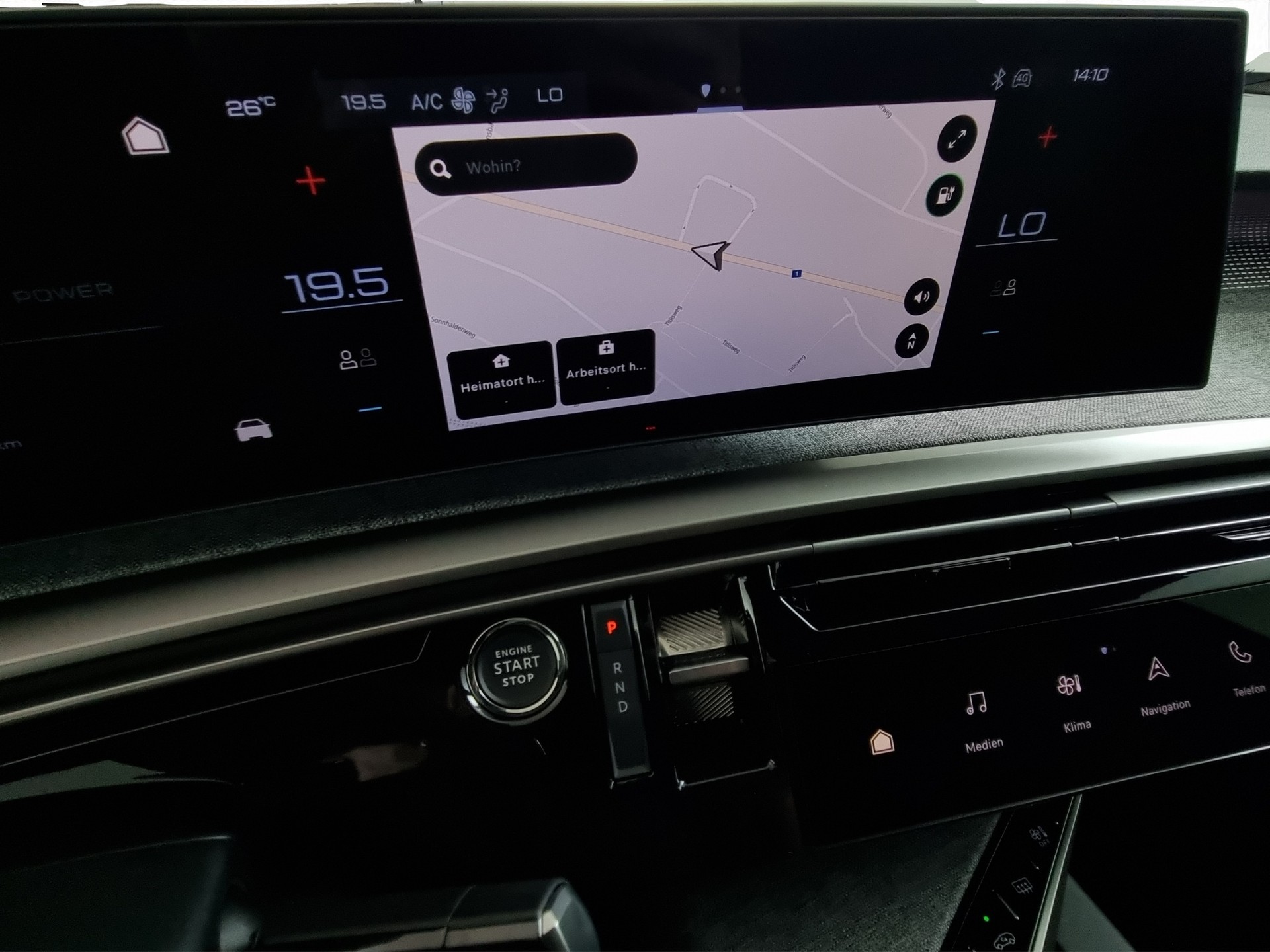 PEUGEOT 5008 GT Exclusive AWD 73kWh 7-Plätzer-image-14