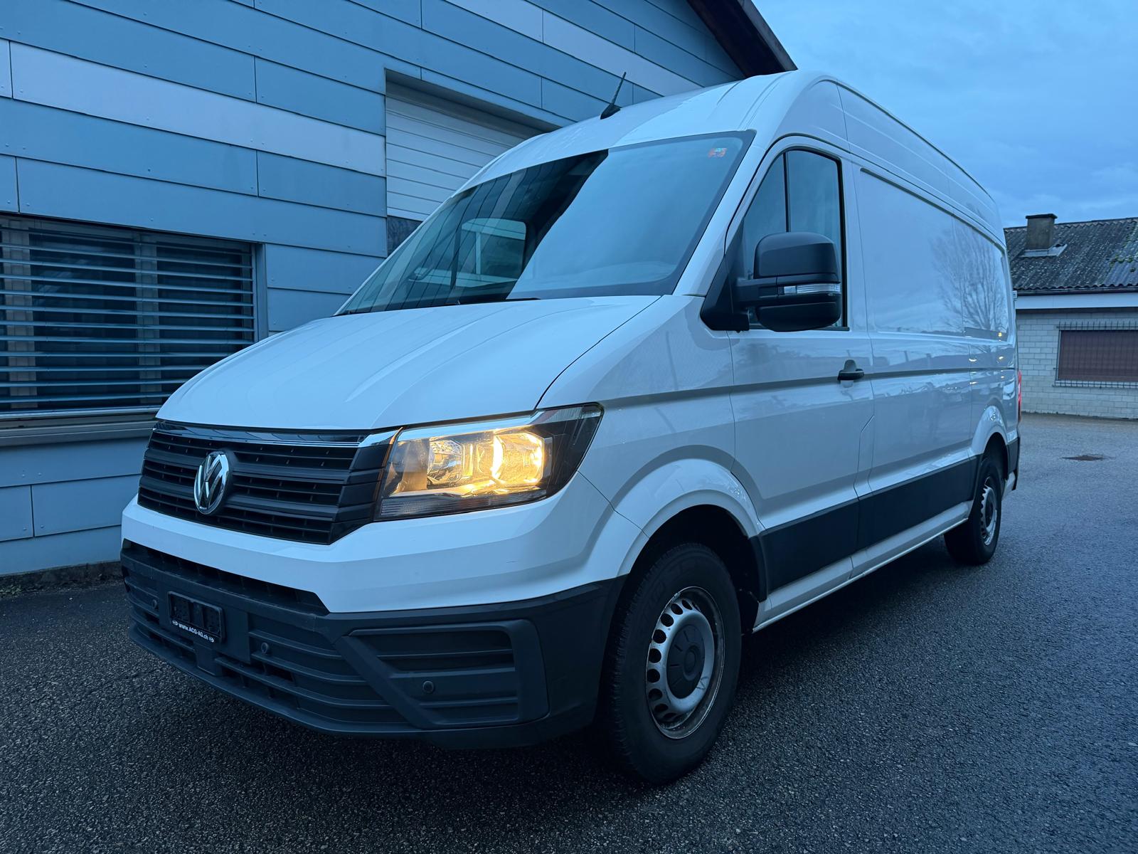 VW Crafter 35 BMT-image-1