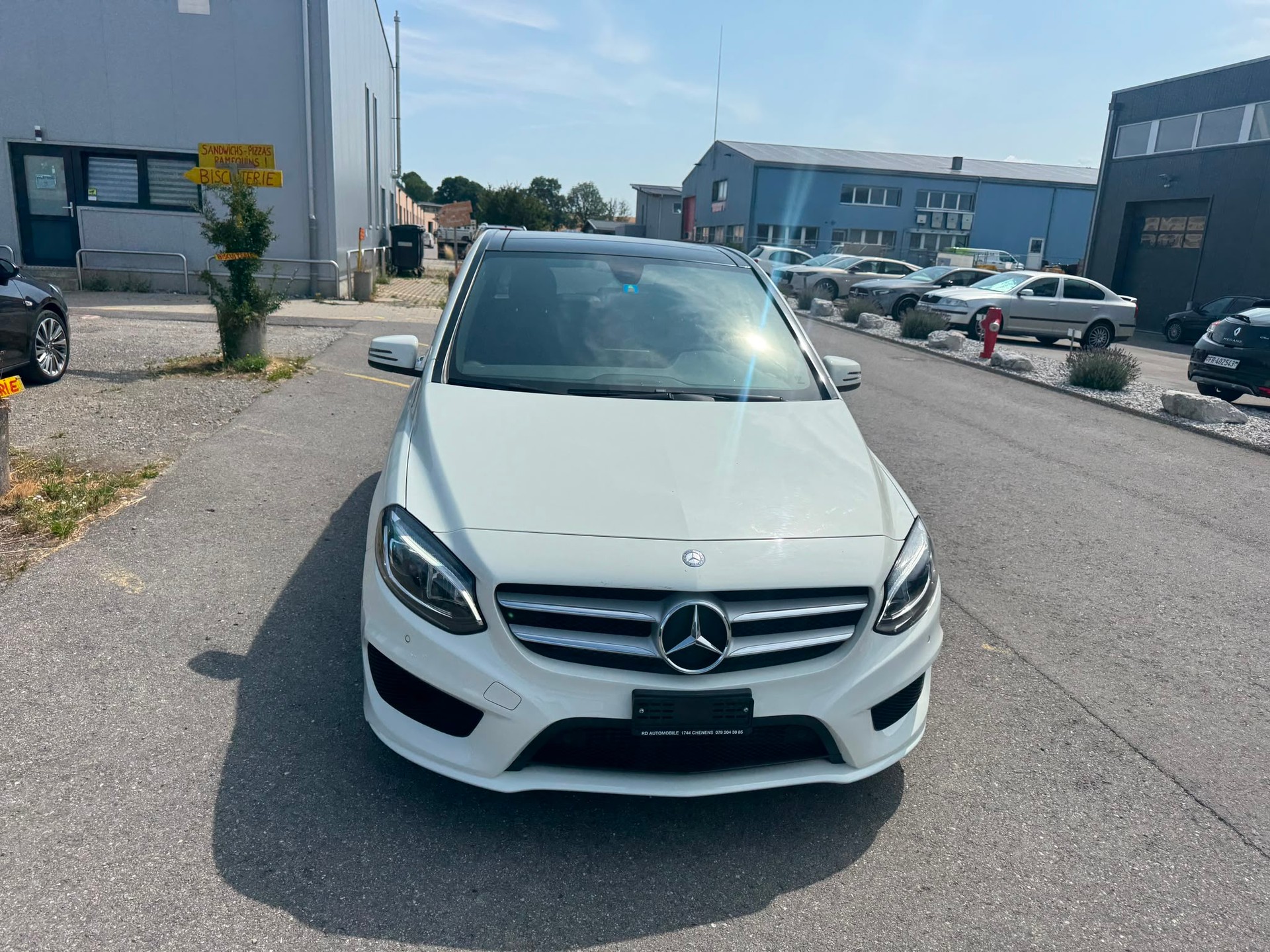 MERCEDES-BENZ B 220 AMG Line 4Matic 7G-DCT-image-7