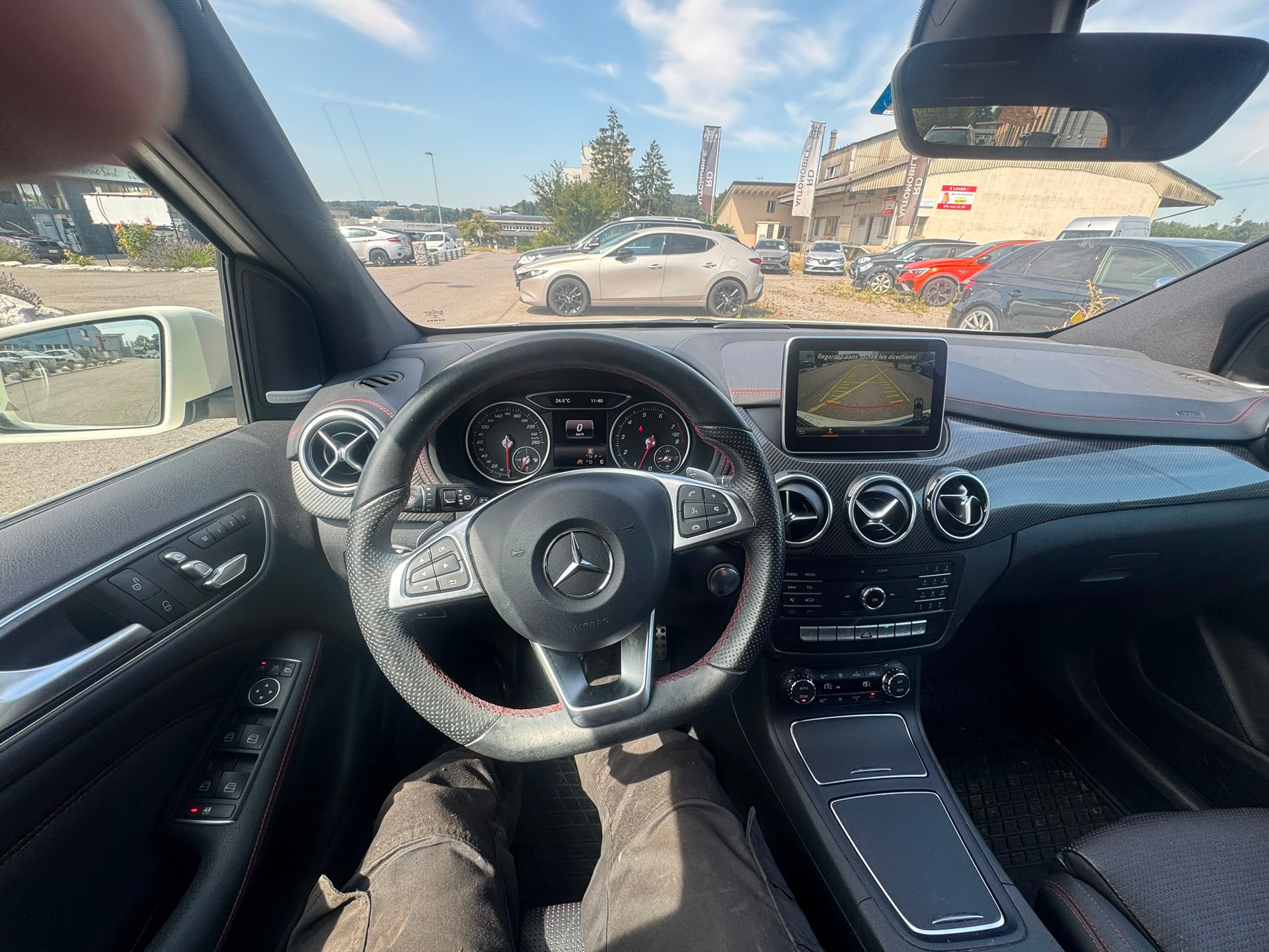 MERCEDES-BENZ B 220 AMG Line 4Matic 7G-DCT-image-8