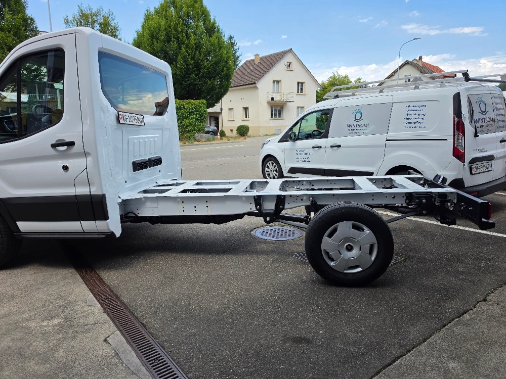 FORD Transit 350 L2 Trend 2.0 TDCi 165 RWD LeadIn-showroom-element-2