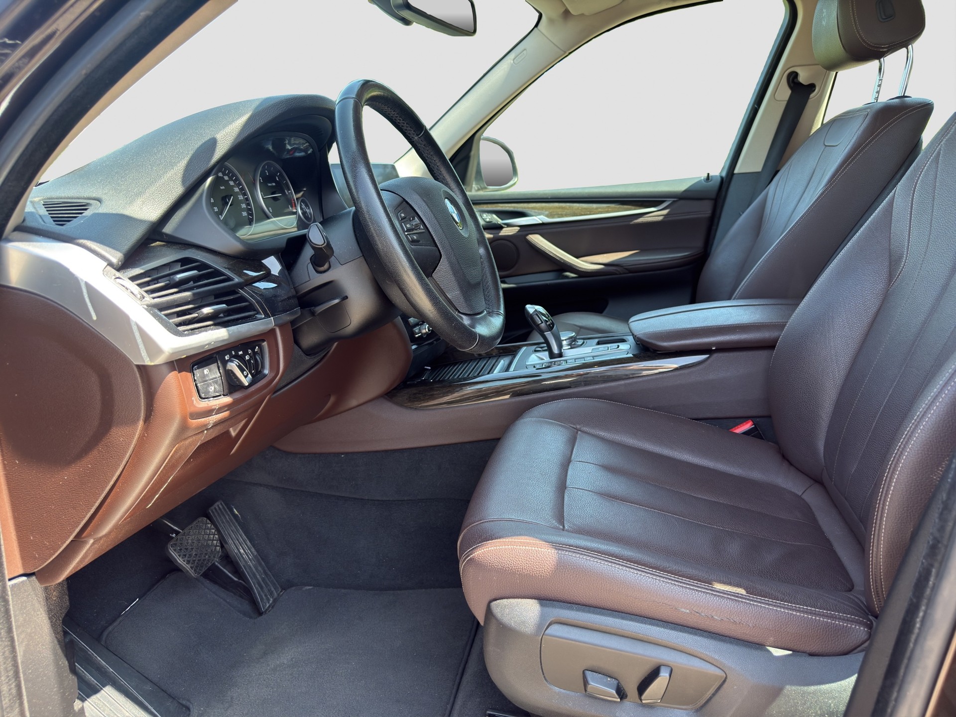 BMW X5 xDrive 25d Steptronic ** Frisch ab MFK und Service ** CH Auto ** 2. Hand **-image-10