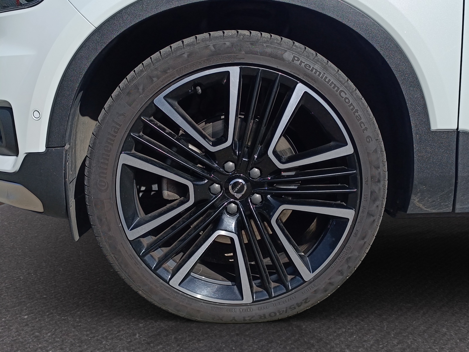 VOLVO XC40 2.0 T5 R-Design AWD-image-8