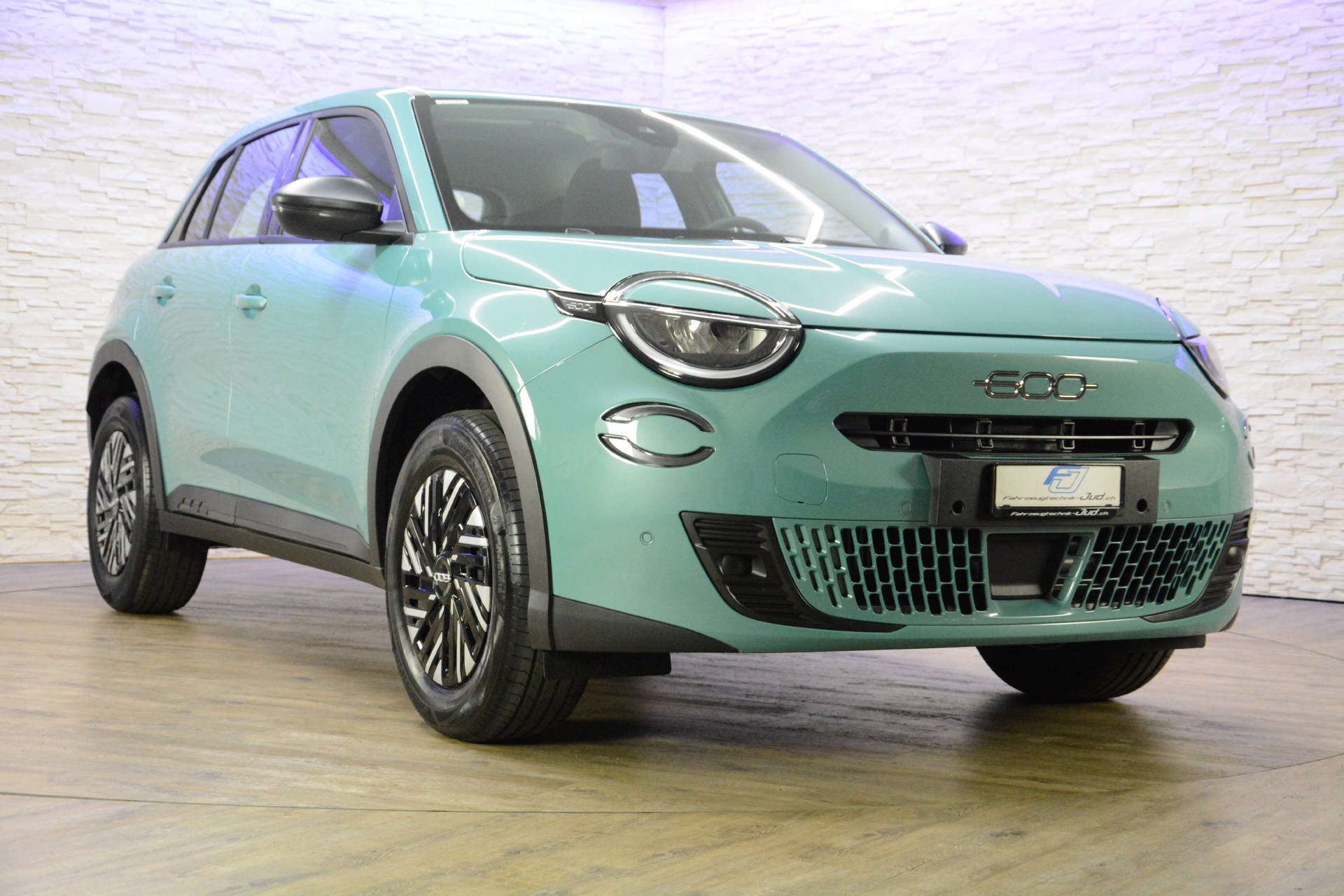 FIAT FIAT 600 1.2 Hybrid MHEV 145 Cult-image-1