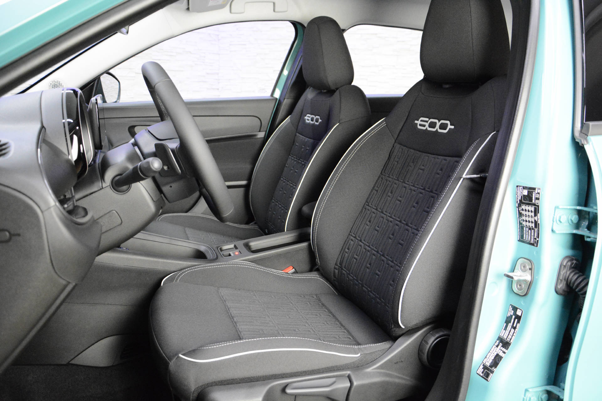 FIAT FIAT 600 1.2 Hybrid MHEV 145 Cult-image-8