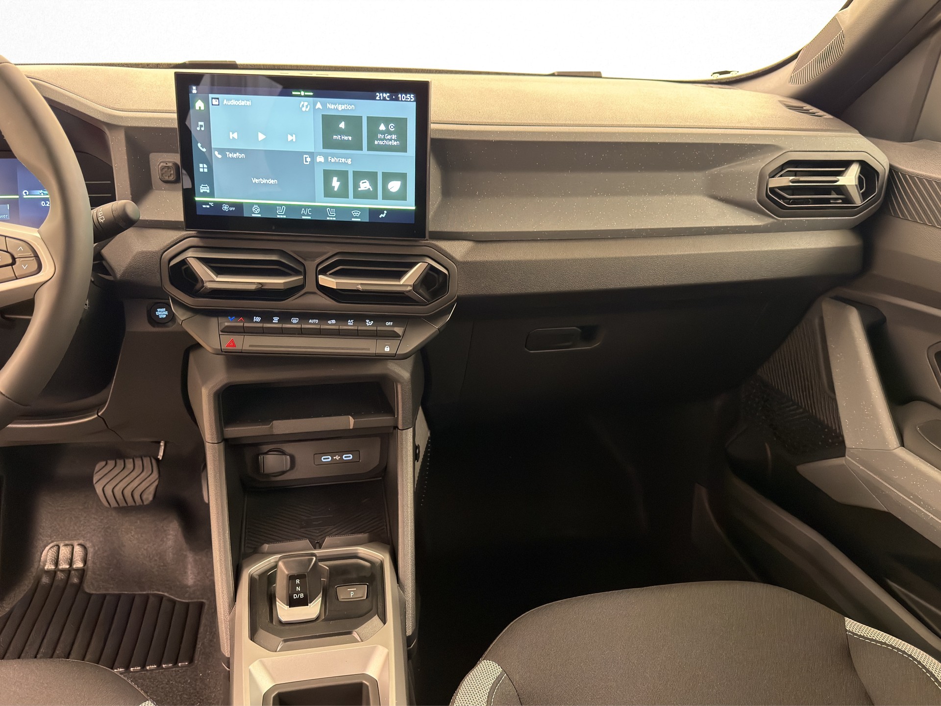 DACIA Duster 1.8 Hybrid Journey-image-9