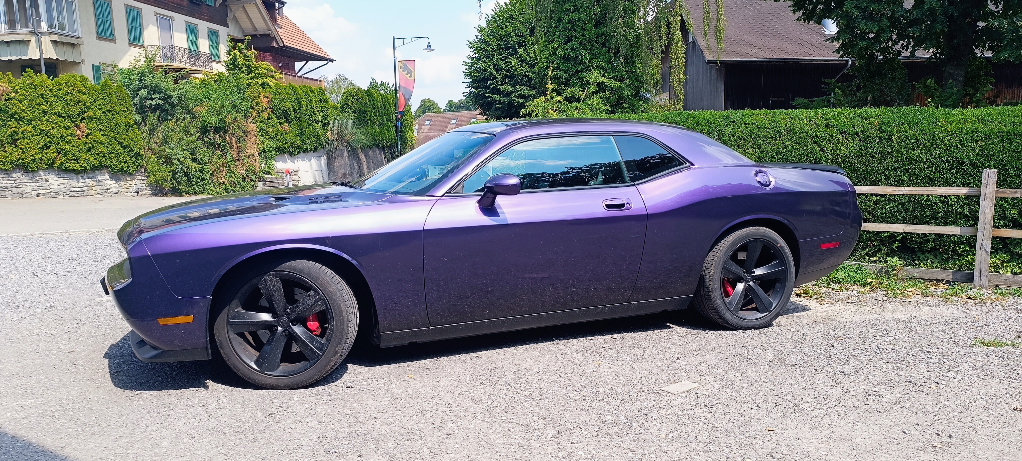 DODGE 6.1 HEMI SRT8, geschalten — slika 1