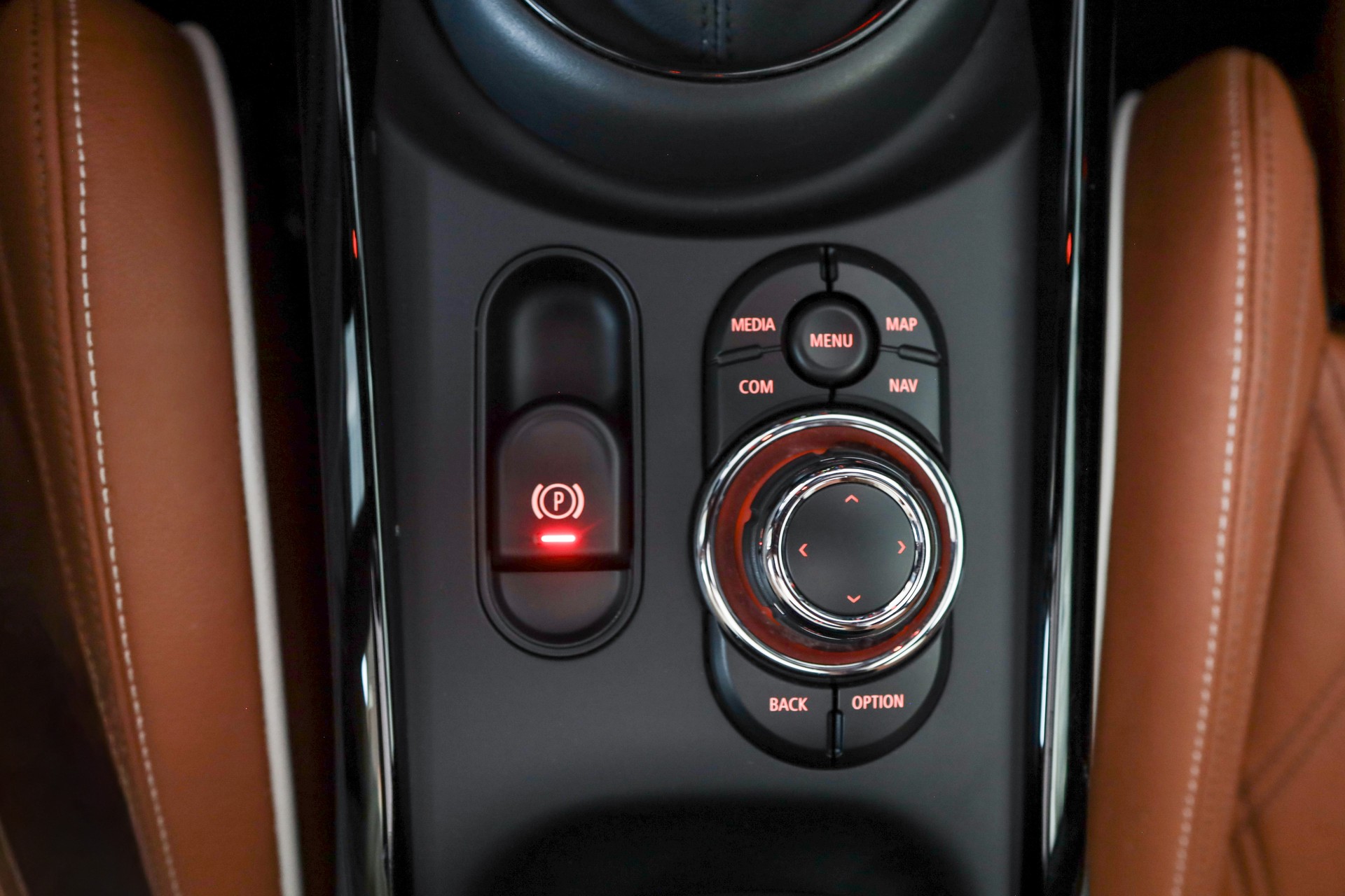 MINI Clubman Cooper John Cooper Works ALL4 Steptronic-image-20