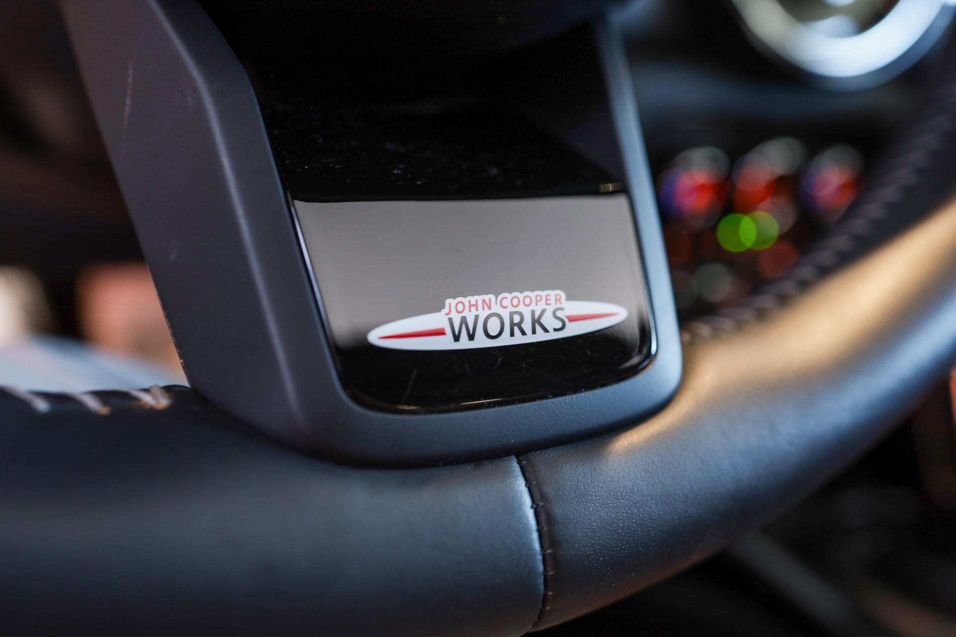 MINI Clubman Cooper John Cooper Works ALL4 Steptronic-image-23
