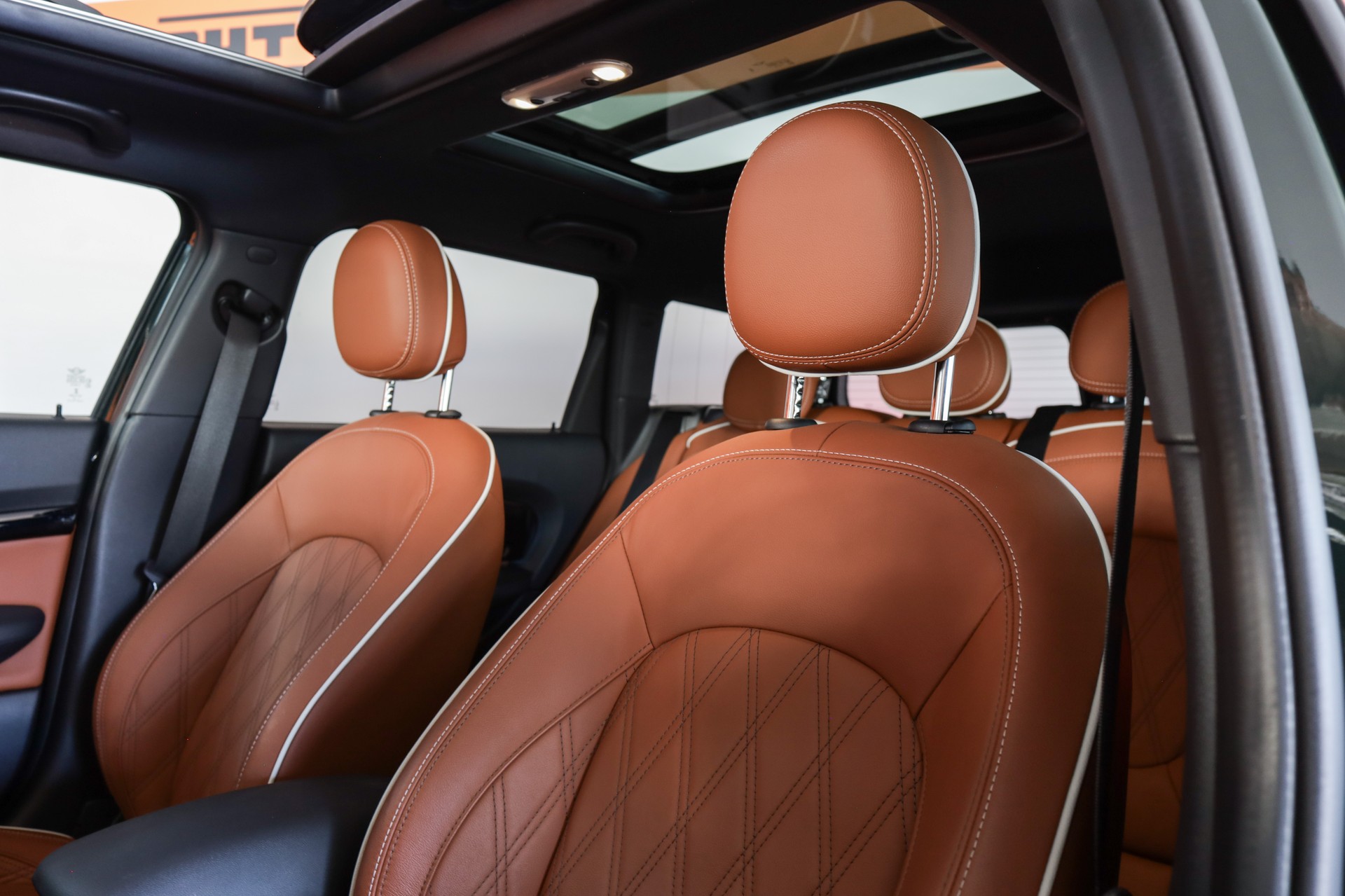 MINI Clubman Cooper John Cooper Works ALL4 Steptronic-image-13