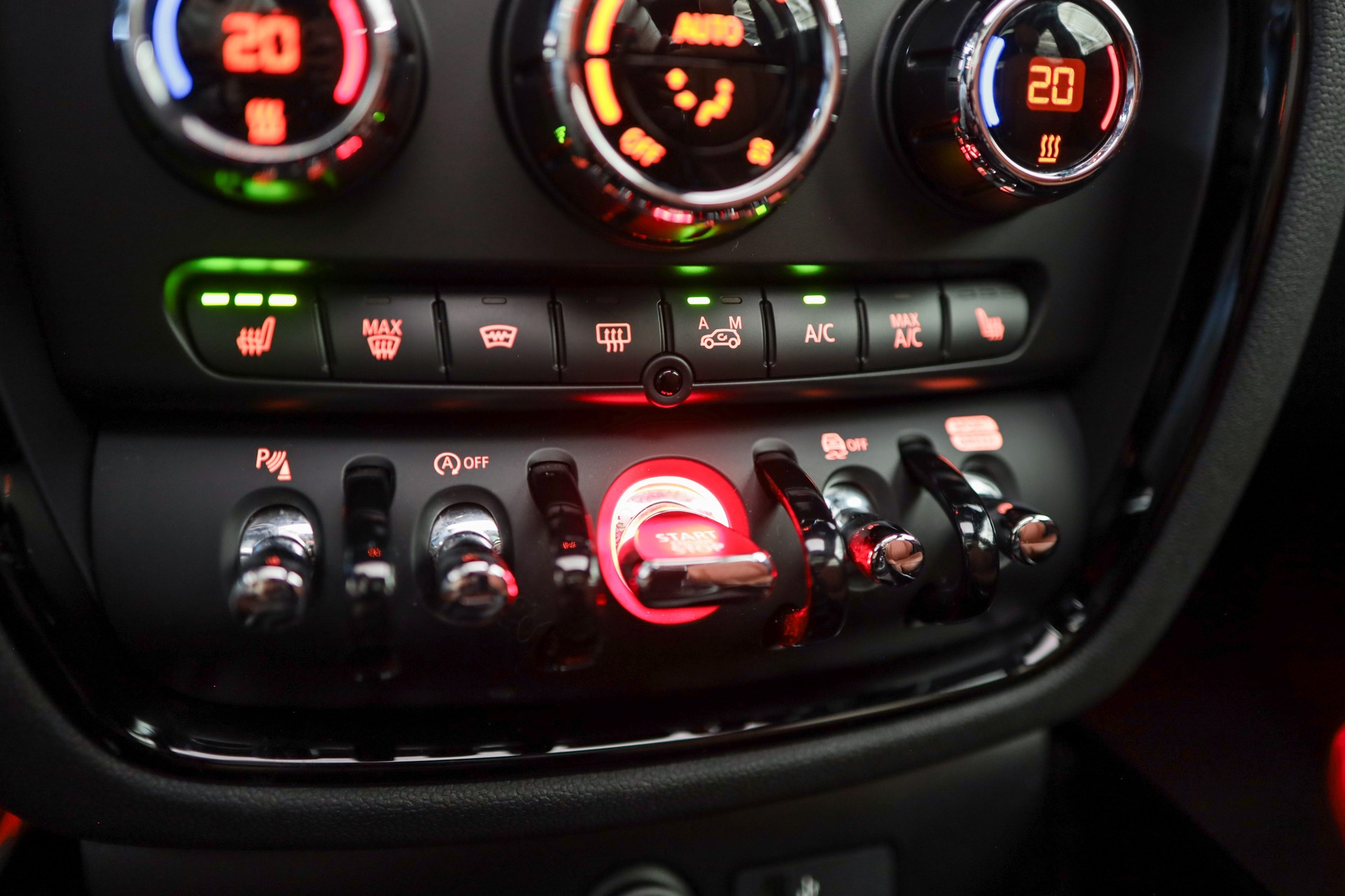 MINI Clubman Cooper John Cooper Works ALL4 Steptronic-image-18