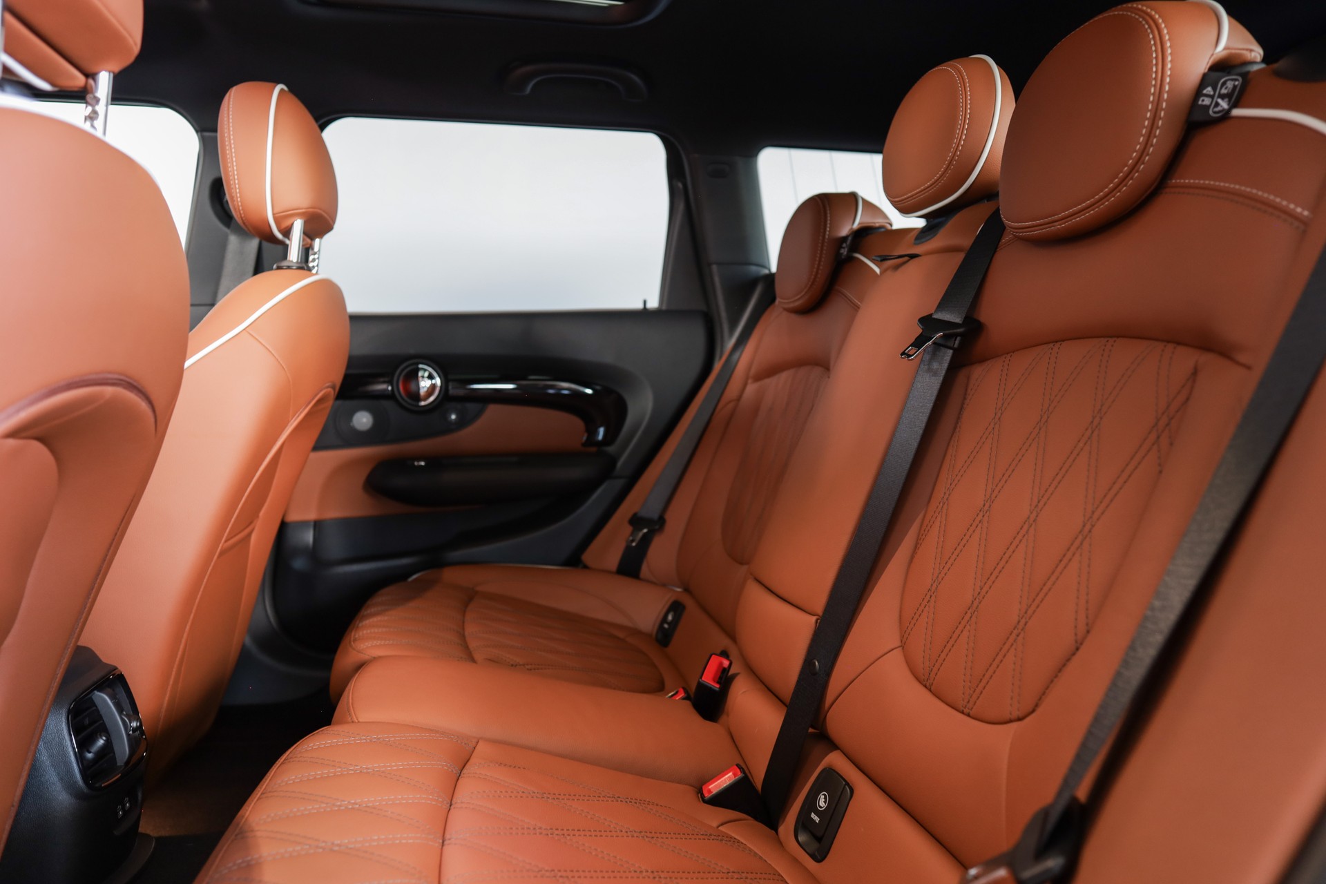 MINI Clubman Cooper John Cooper Works ALL4 Steptronic-image-12