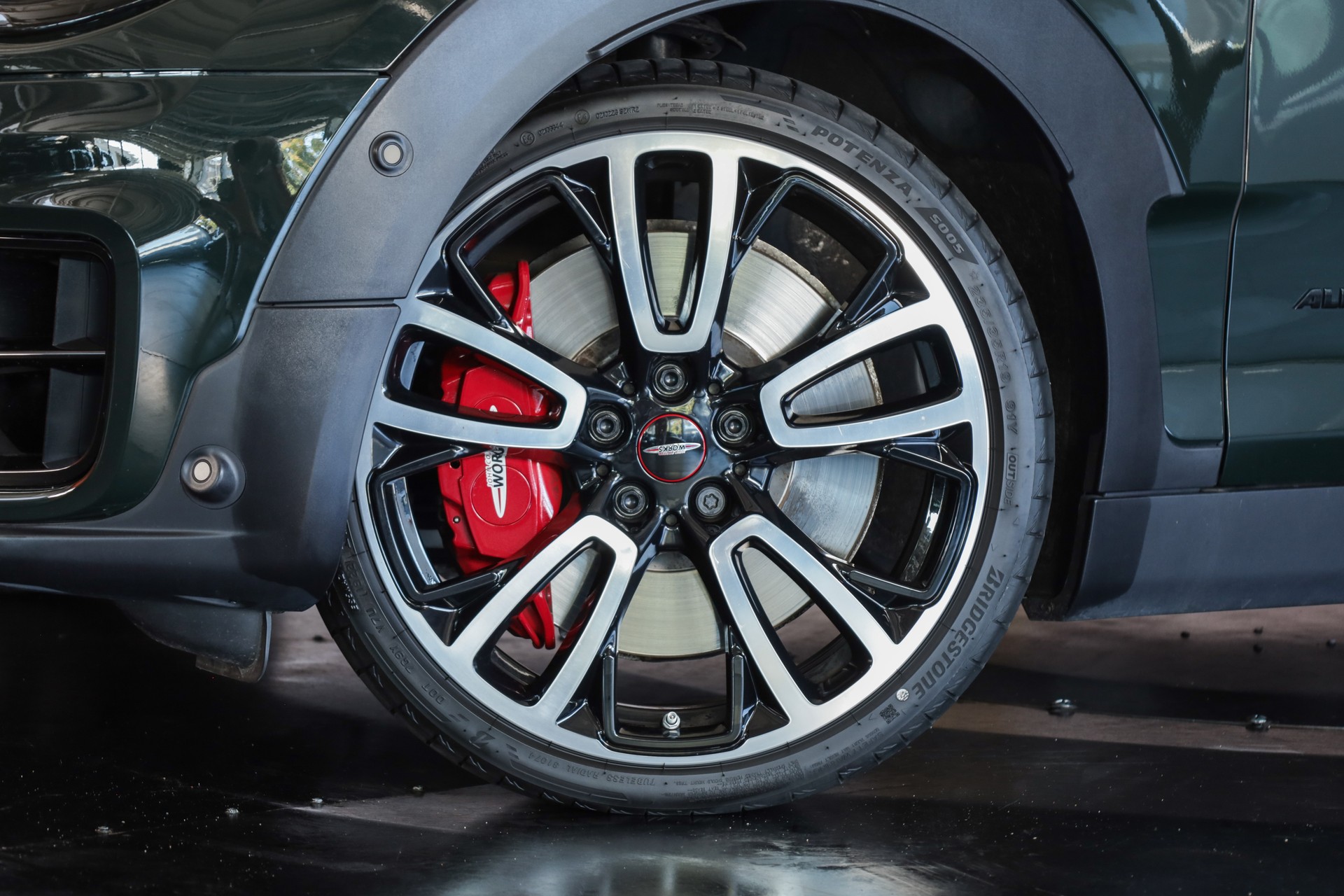 MINI Clubman Cooper John Cooper Works ALL4 Steptronic-image-27