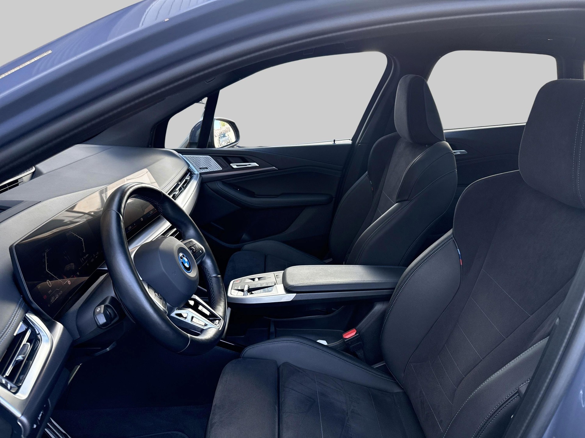 BMW 225e xDrive M Sport-image-7