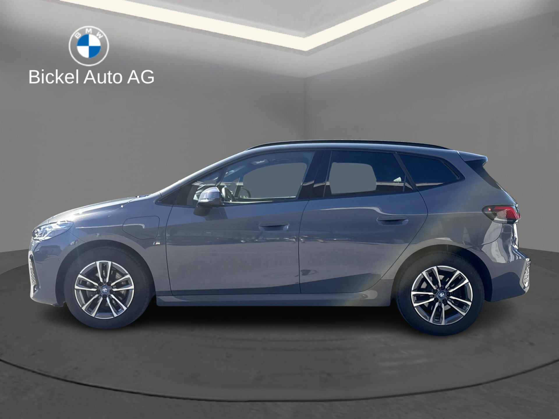 BMW 225e xDrive M Sport-showroom-element-3