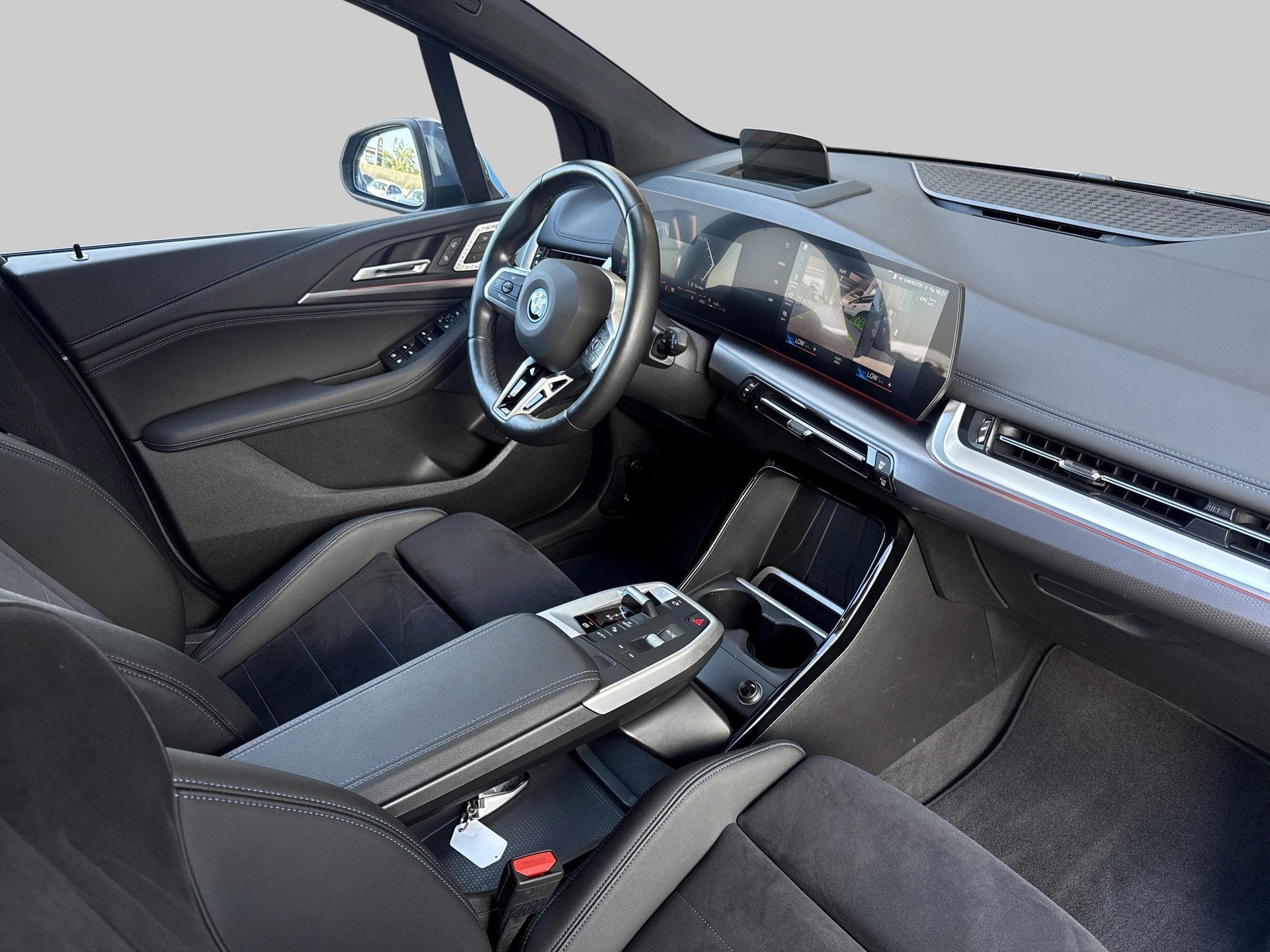 BMW 225e xDrive M Sport-image-8