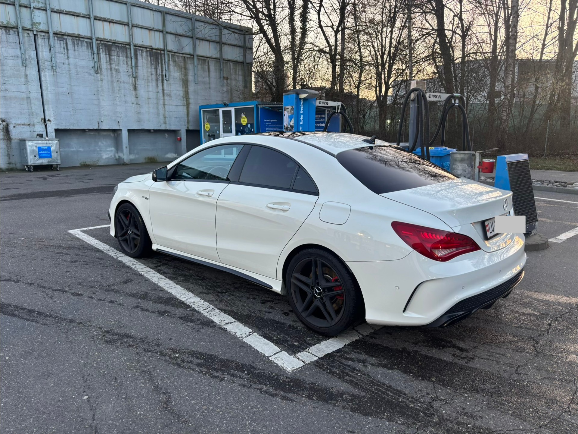 MERCEDES-BENZ CLA 45 AMG 4m-image-2