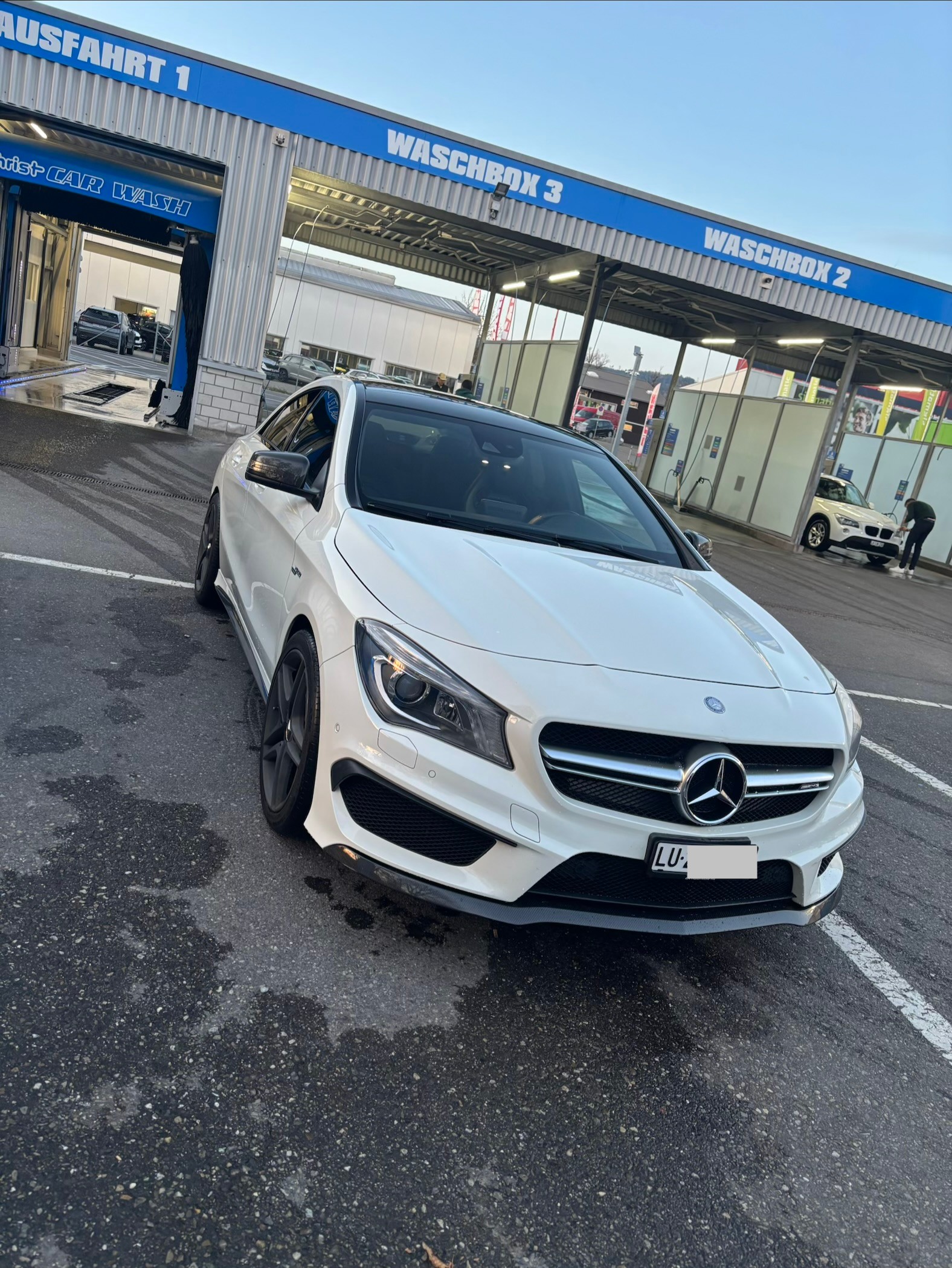 MERCEDES-BENZ CLA 45 AMG 4m-image-1