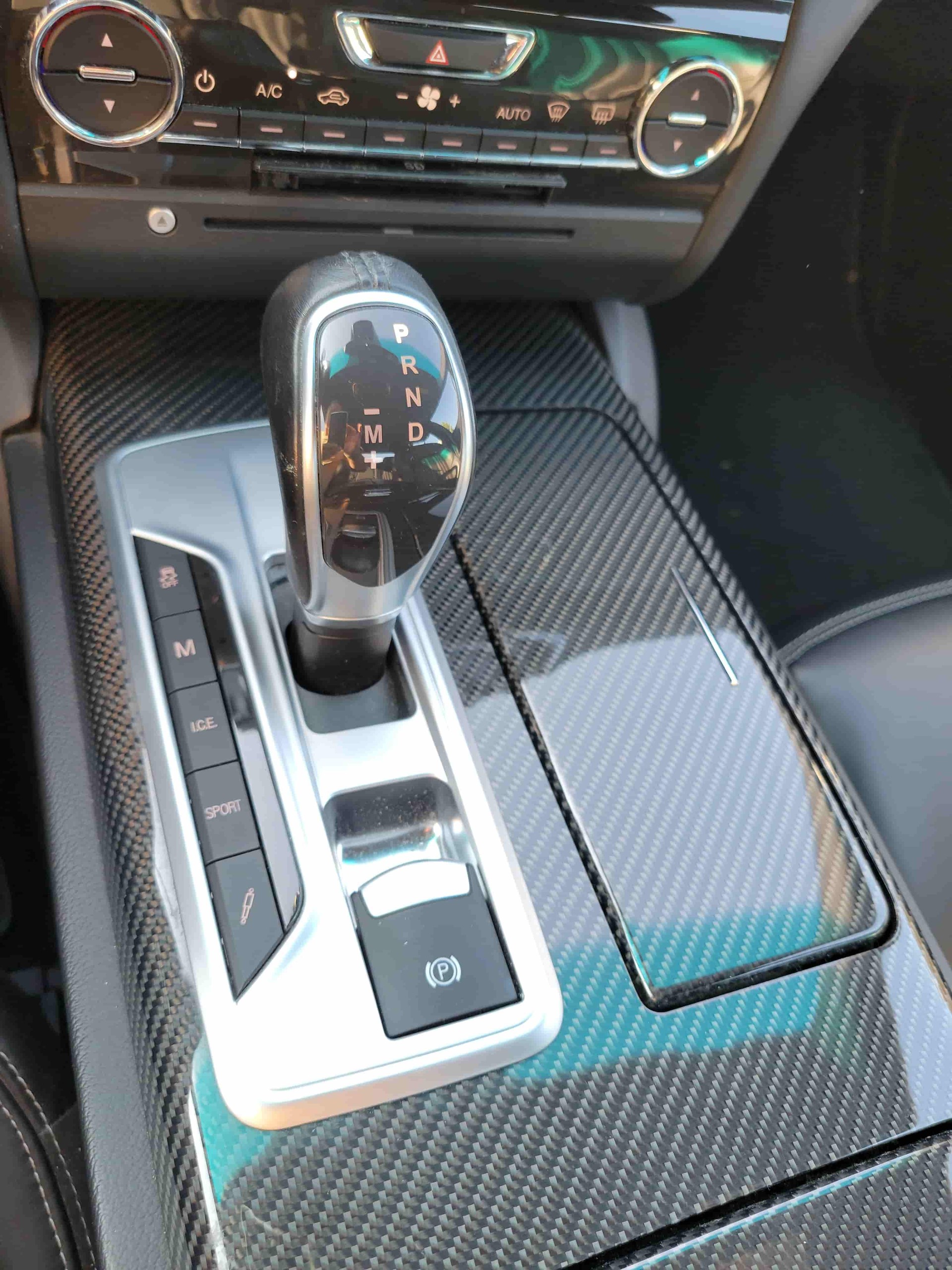 MASERATI SQ4 Automatica-image-7