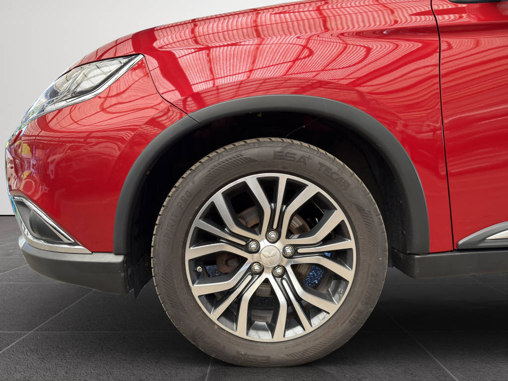 MITSUBISHI Outlander 2.2 DID Style Anniversary-image-17
