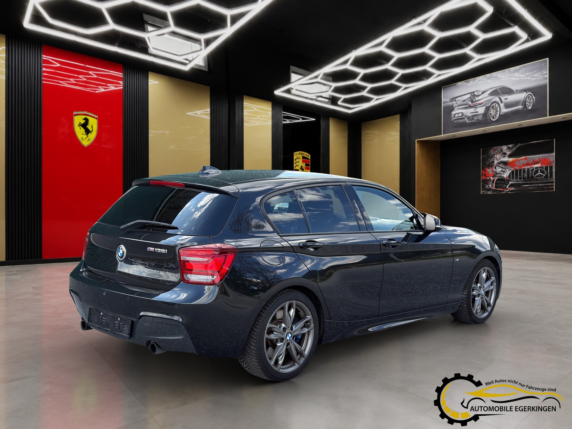 BMW M135i xDrive Steptronic-image-4