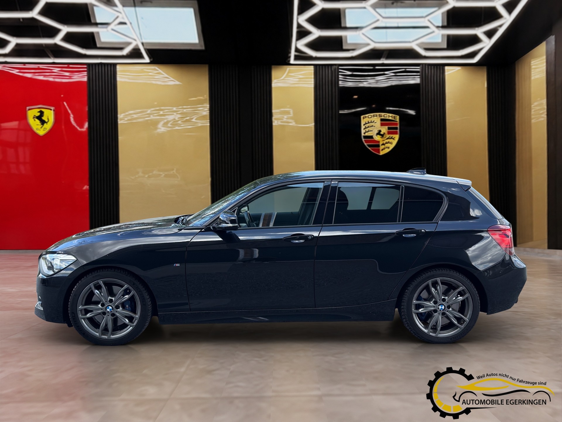 BMW M135i xDrive Steptronic-image-7