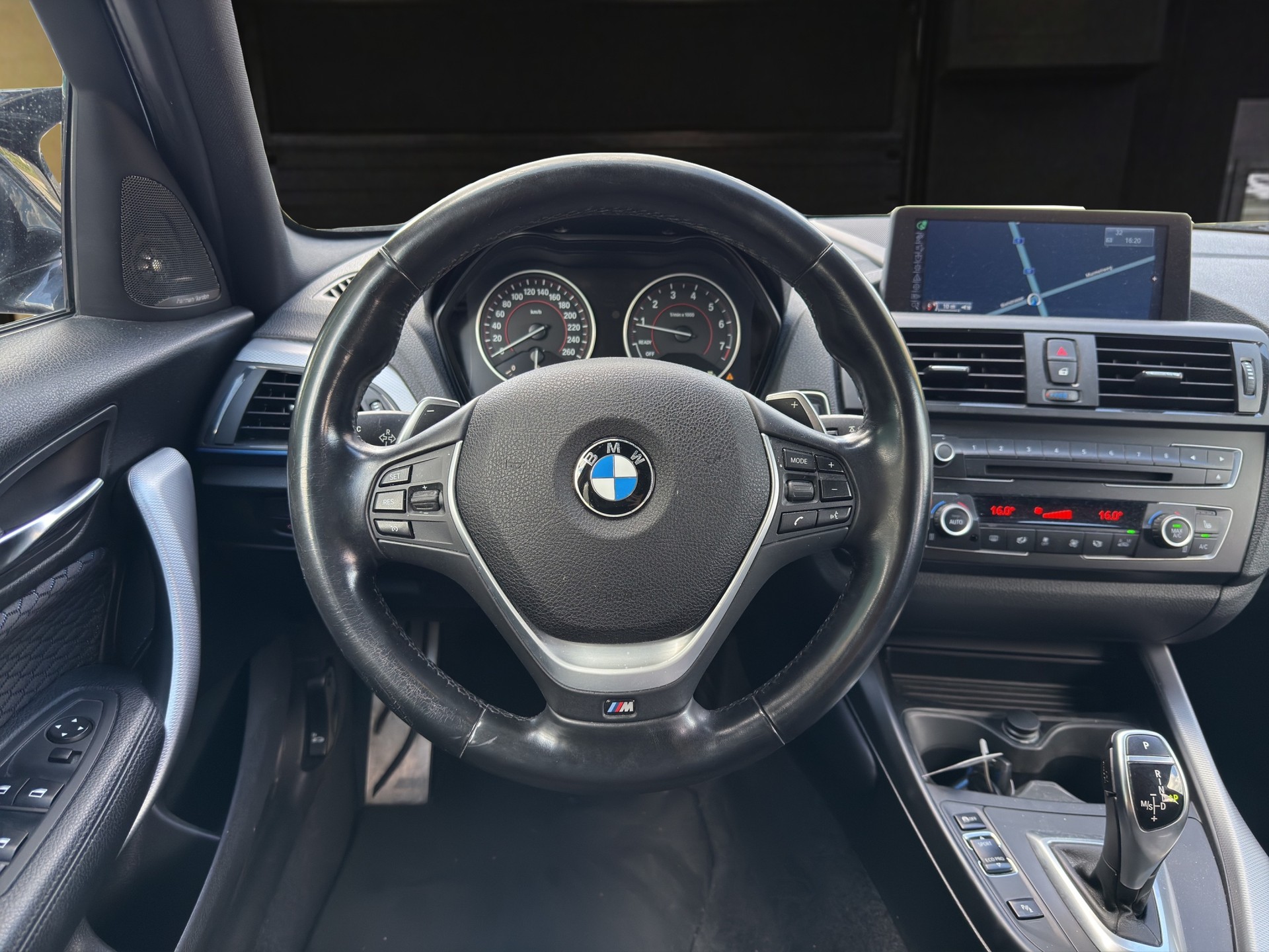 BMW M135i xDrive Steptronic-image-11