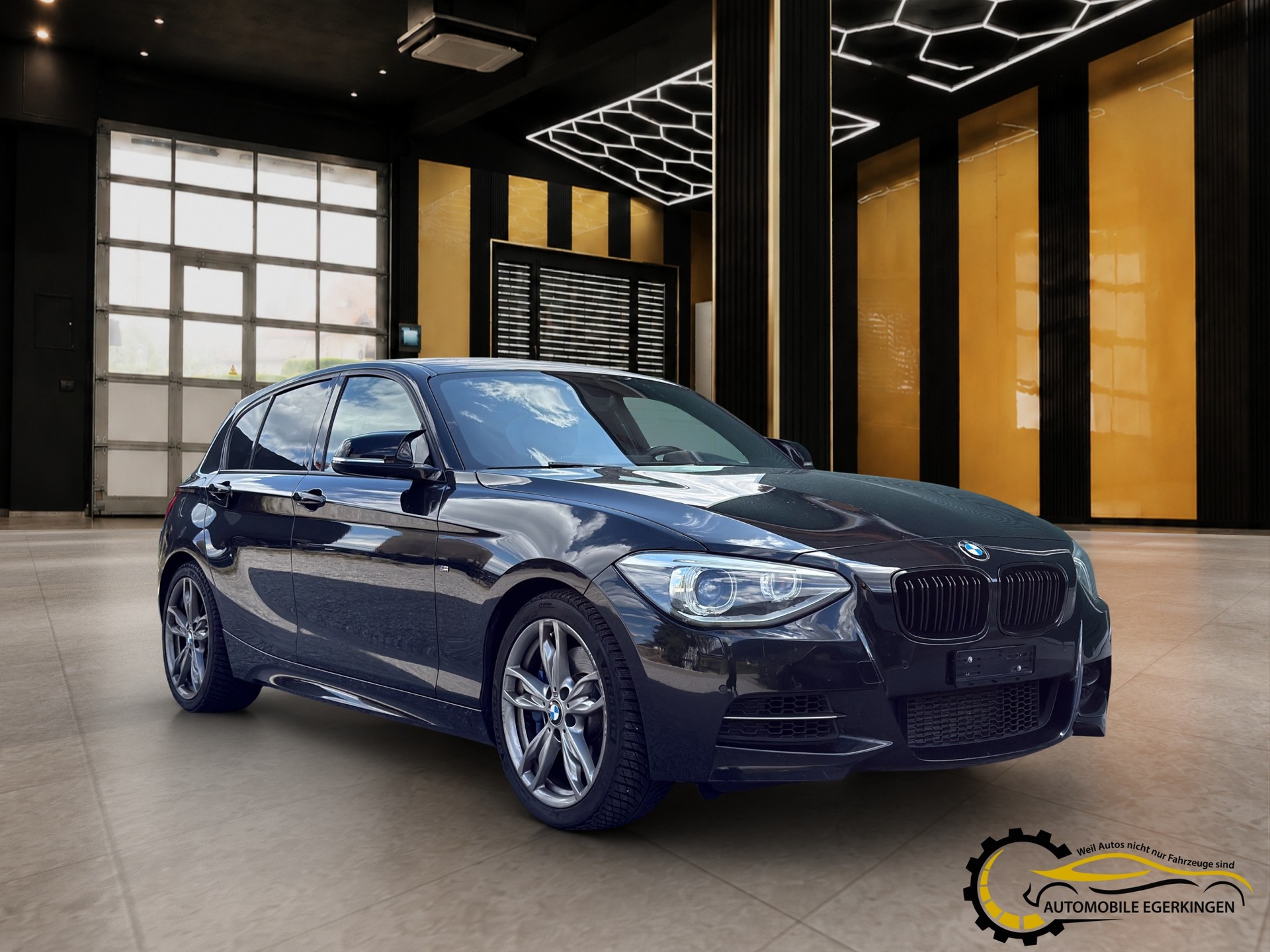 BMW M135i xDrive Steptronic-image-2