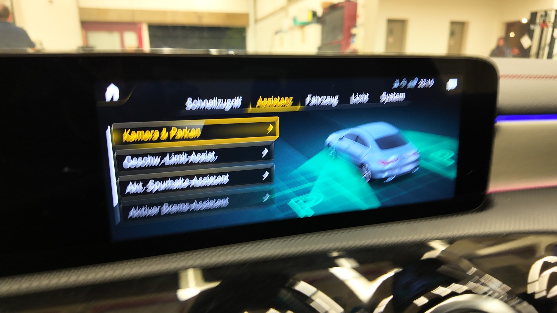 MERCEDES-BENZ CLA 200 AMG Line 7G-DCT-image-23