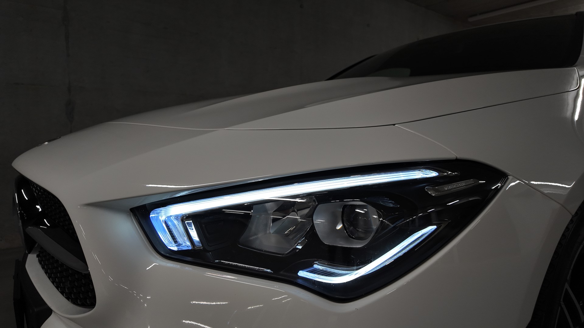 MERCEDES-BENZ CLA 200 AMG Line 7G-DCT-image-6