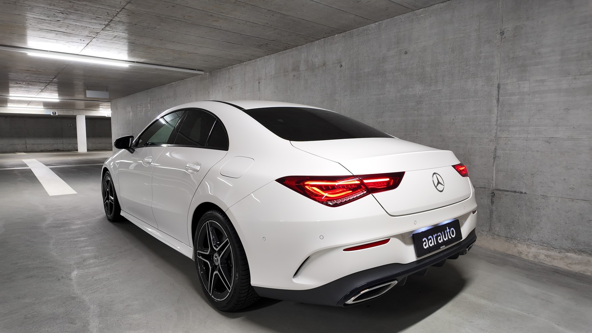 MERCEDES-BENZ CLA 200 AMG Line 7G-DCT-showroom-element-1