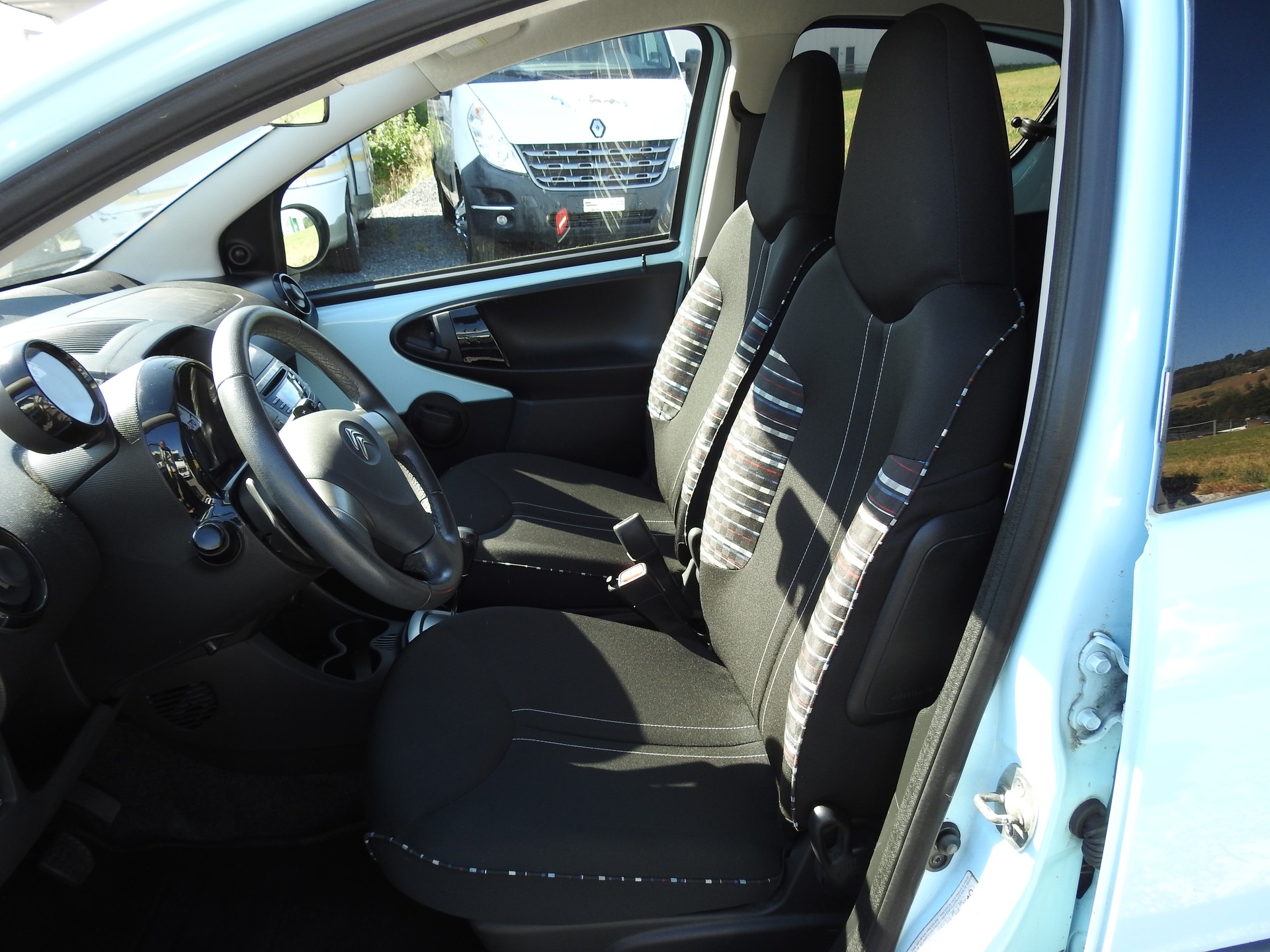 CITROEN C1 1.0i Séduction EGS-image-12